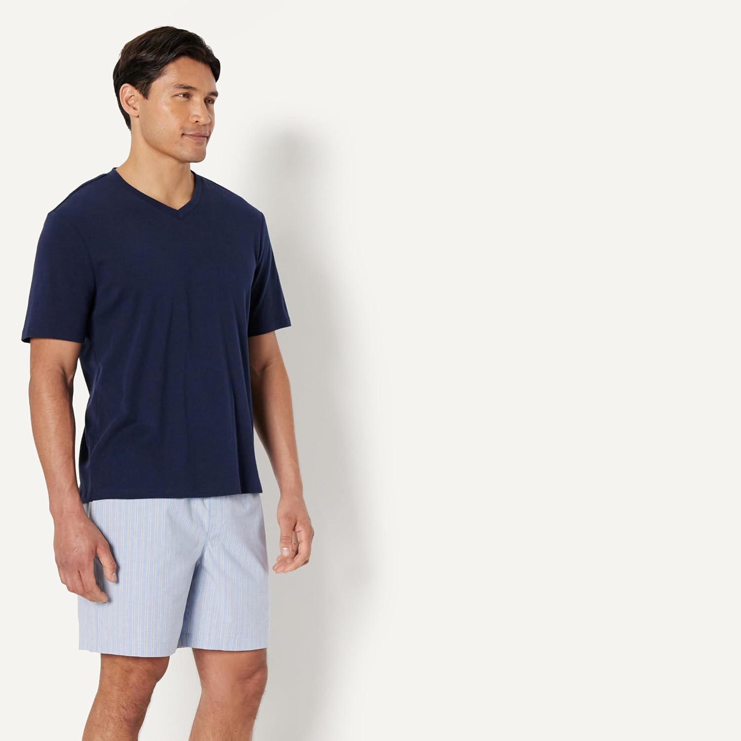 Thumbnail 1 de Amazon Essentials Herren Pyjama-Set aus T-Shirt und Relaxed-Fit-Shorts aus Baumwoll-Stretch-Popeline