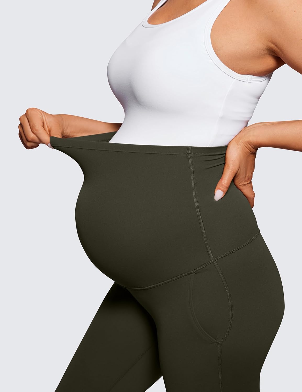 Detalle de CRZ YOGA Butterluxe Legging Évasé de Maternité avec Poches – 79 cm