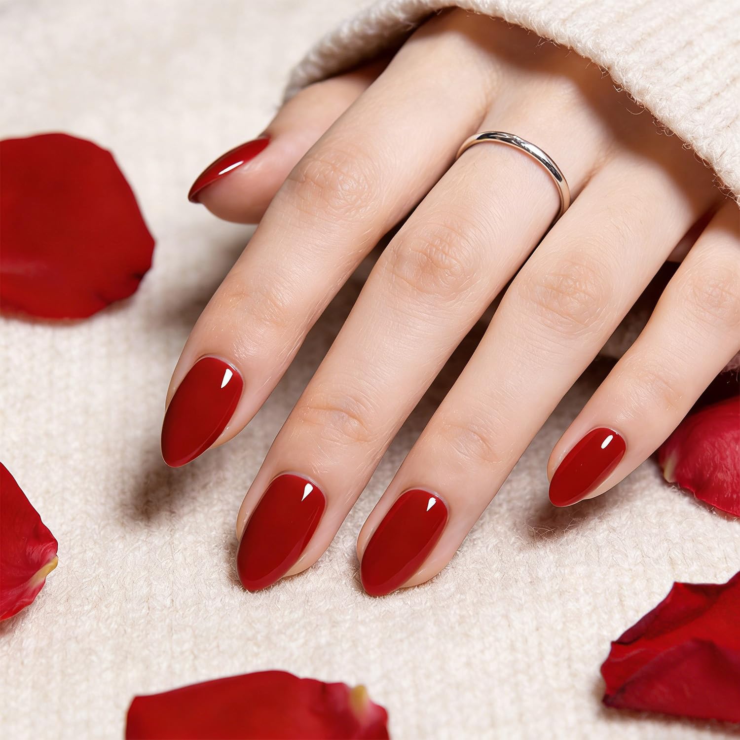 Detalle de Modelones Fall Red Short Almond Press-On Nails, 32-Piece Kit with 16 Sizes