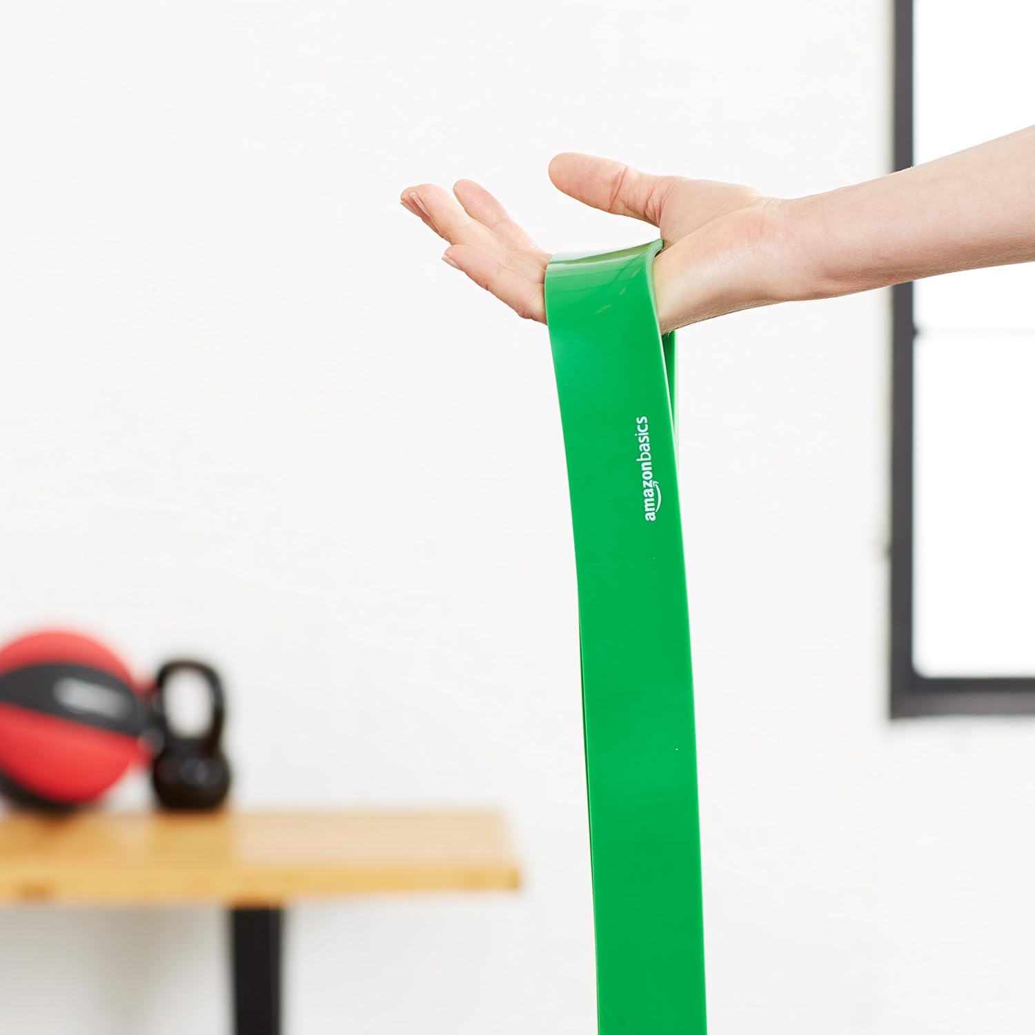 Detalle de Amazon Basics Resistance Pull Up Band — 50 to 125 lbs, Green (1-3/4 inches wide)