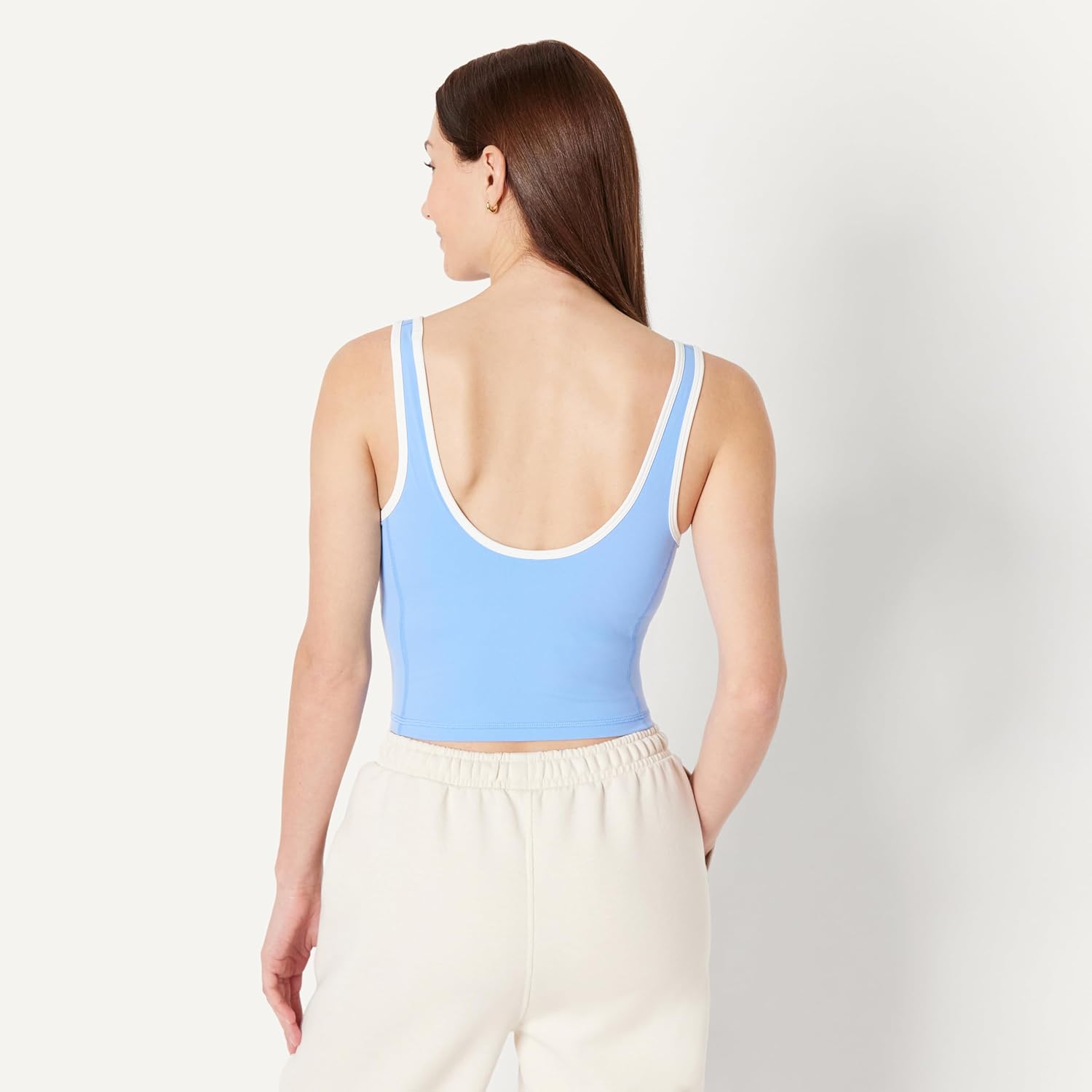 Thumbnail 2 de Amazon Essentials Women's Active FormFlex Buttery Soft Light Support Crop Tank with Bra
