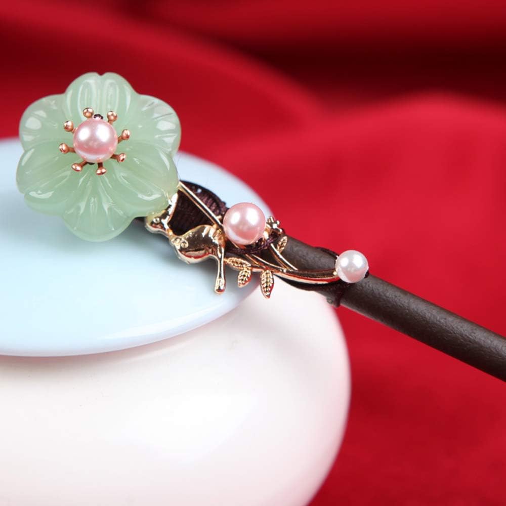 Detalle 2 de Wooden Hair Sticks in Peach Wood