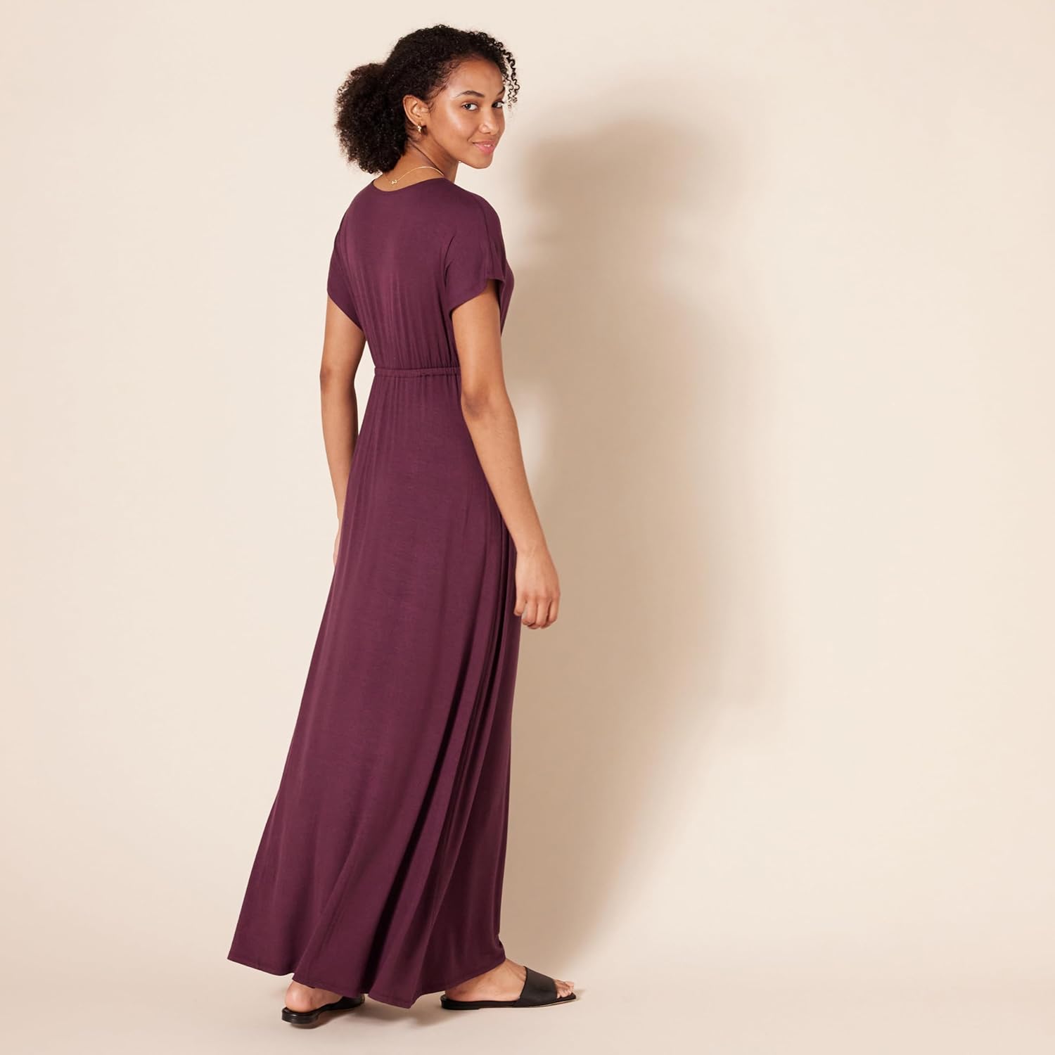 Thumbnail 2 de Amazon Essentials tailliertes Maxikleid für Damen – Viskose-Stretch-Jersey, Burgunderrot, M (Übergröße verfügbar)