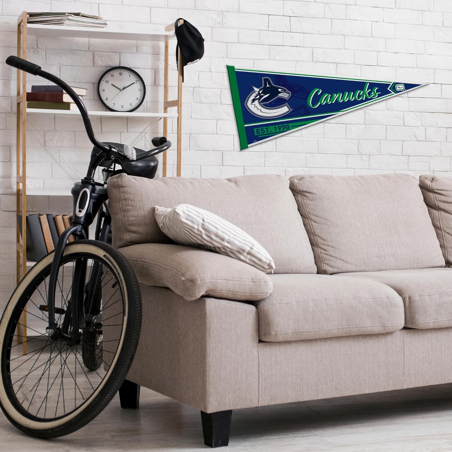 Thumbnail 2 de Rico Industries NHL Hockey Classic Felt Wall Décor Pennant (12" x 30")