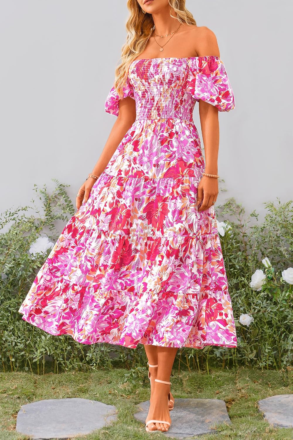 Detalle 2 de PRETTYGARDEN Women’s Casual Summer Midi Dress with Smocked Square Neck & Tiered Ruffles