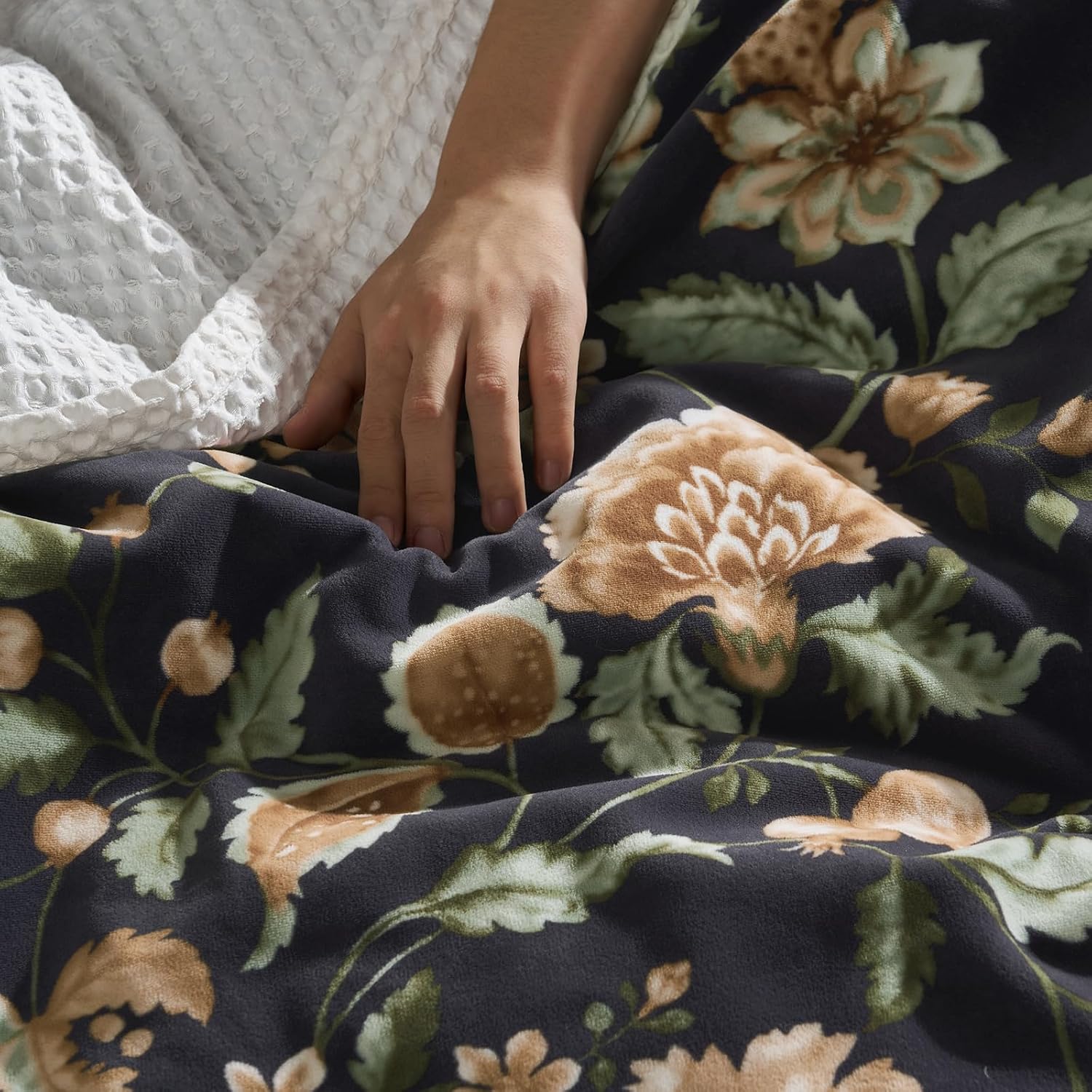 Detalle de PHF Velvet Comforter Set Queen Size