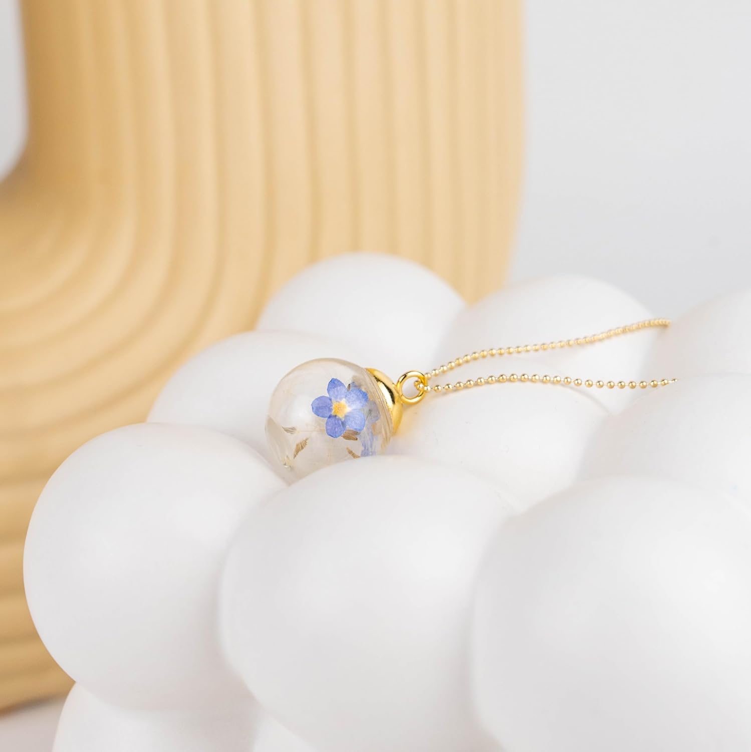 Detalle de Gioielli Botanici Collana Non ti Scordar di Me in Acciaio Inox Oro con Ampolla in Vetro e Fiori Naturali