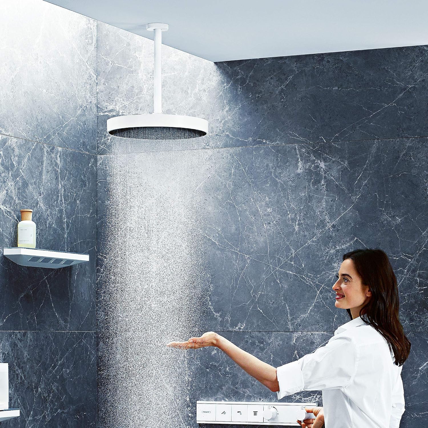 Detalle 2 de Hansgrohe Vernis Blend 71640670 – natynkowa bateria prysznicowa, jednouchwytowa, czarny mat