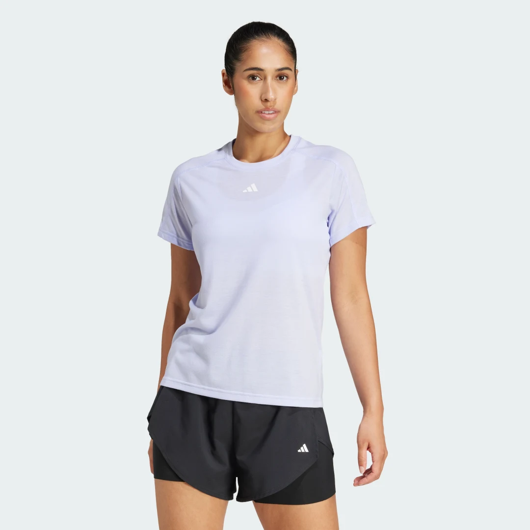 Detalle de Camiseta cuello redondo AEROREADY Train Essentials Minimal Branding de Adidas – violeta