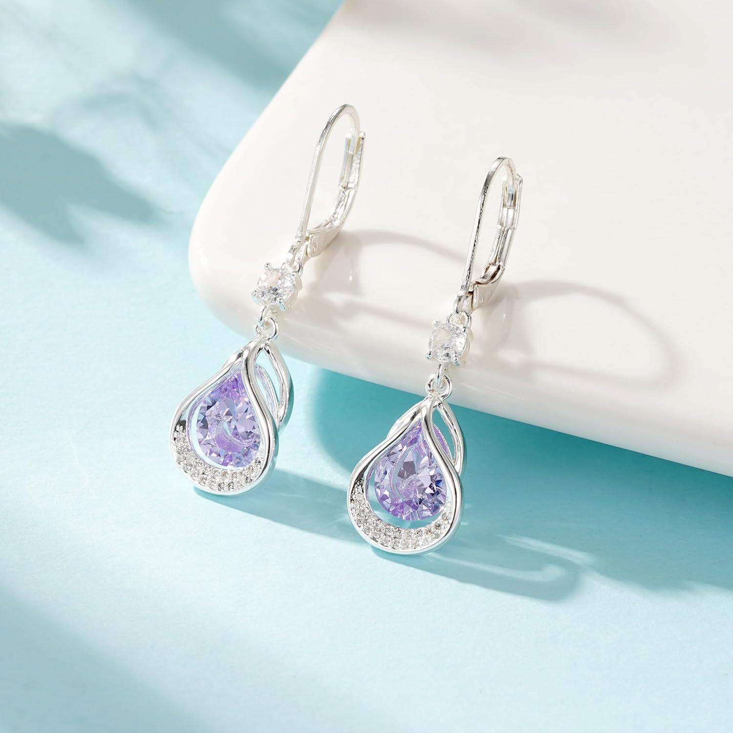 Detalle de Gold Earring Trendy Leverback Birthstone Earrings 14K White Gold Teardrop Dangle – Birthstone June Jewellery