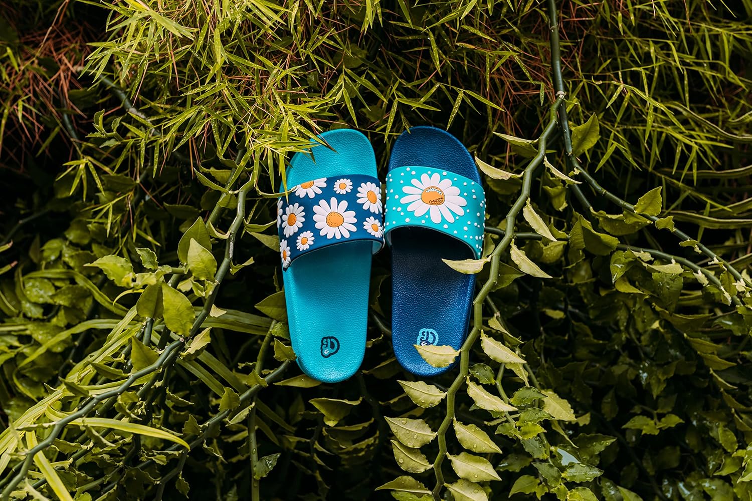 Detalle de Dedoles Badeschuhe & Hausschuhe für Damen, Herren und Kinder – lustige Badesandalen mit rutschfestem Profil