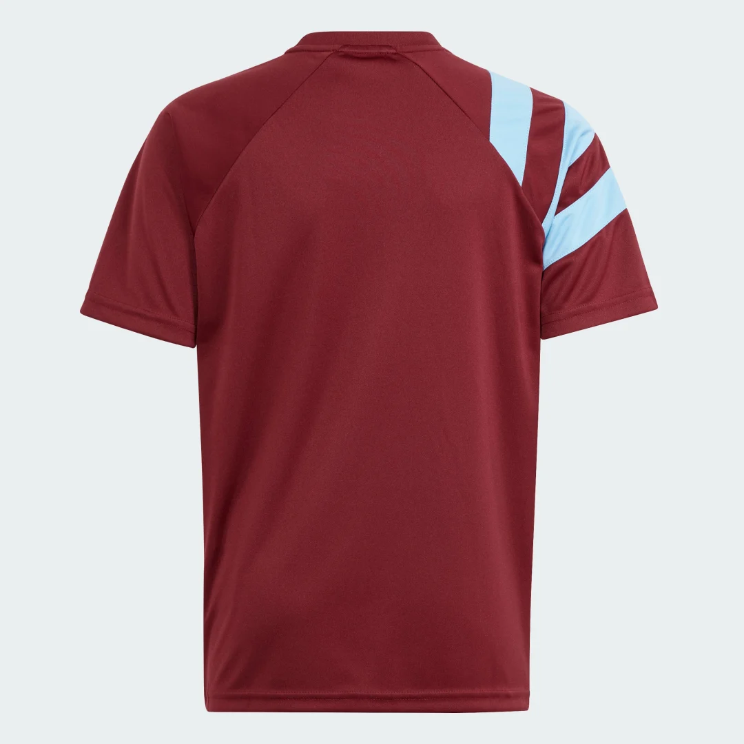 Detalle 2 de Camiseta Fortore 23 de Adidas: color Burgundy, diseño práctico para tu día a día