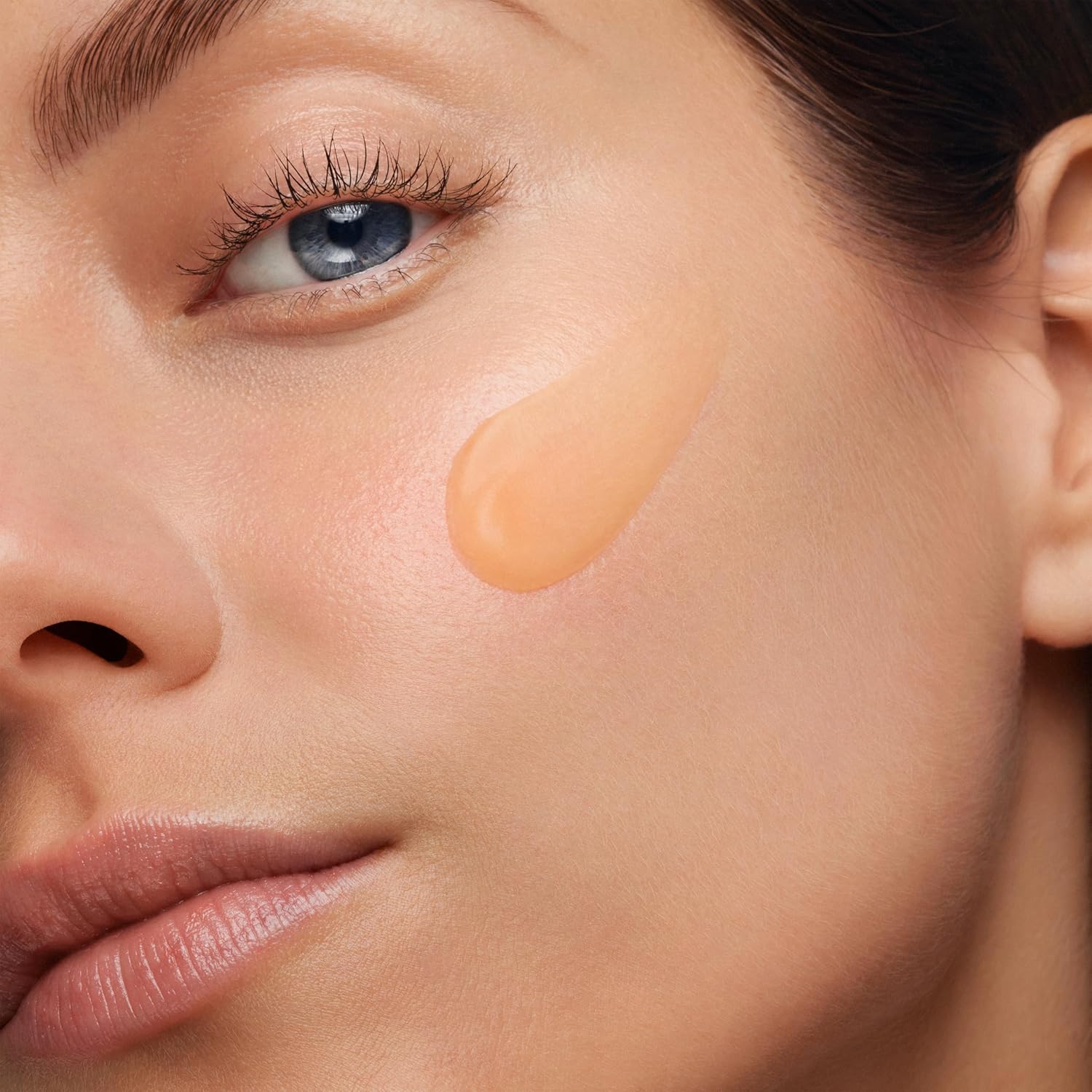 Thumbnail 4 de Biotherm Aquasource+ Vitamin Glow Gel – Feuchtigkeitspflege mit Vitamin B3 und Astaxanthin
