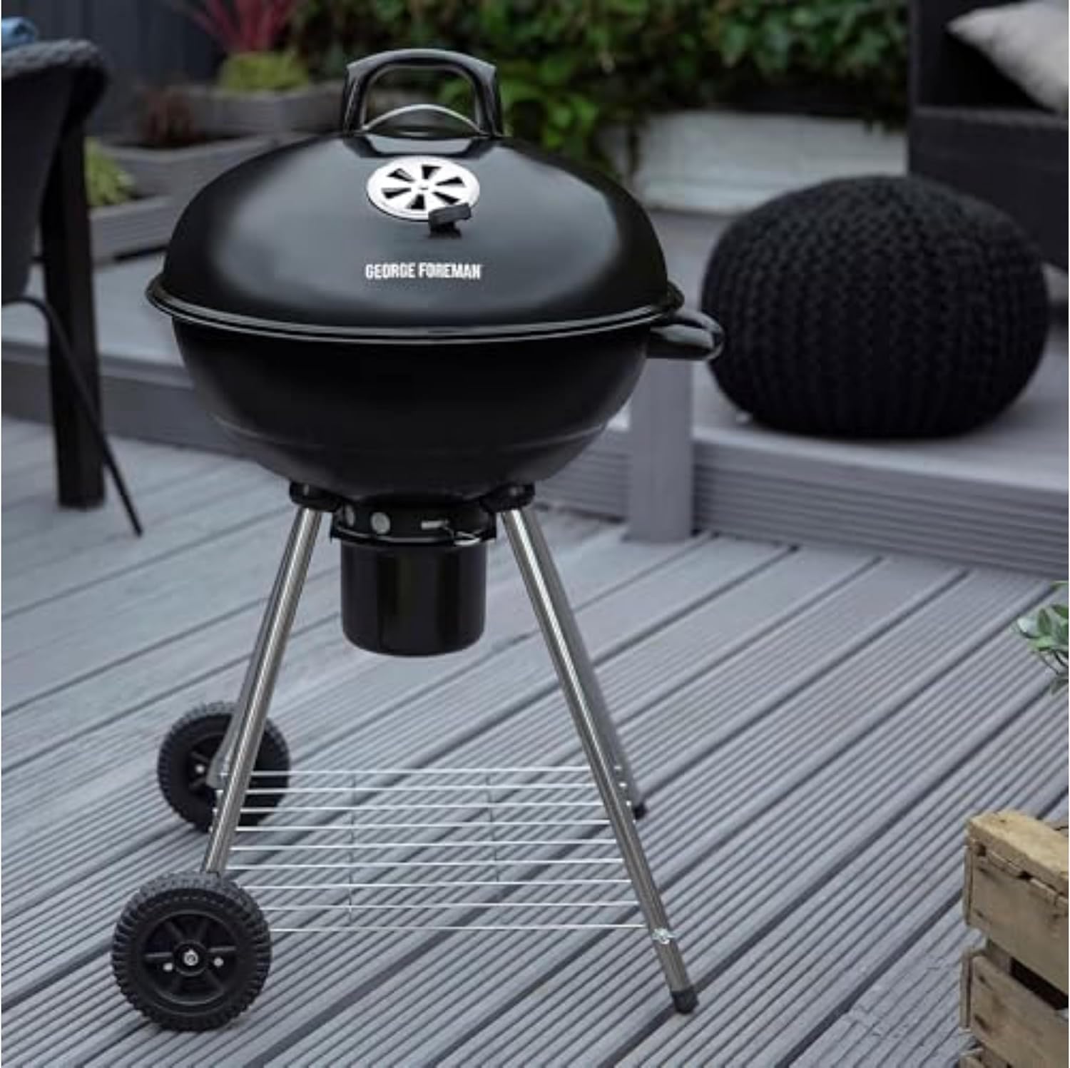 Detalle de George Foreman Portable Charcoal BBQ Round Kettle (47.5 cm) with Adjustable Vent & Integrated Thermometer