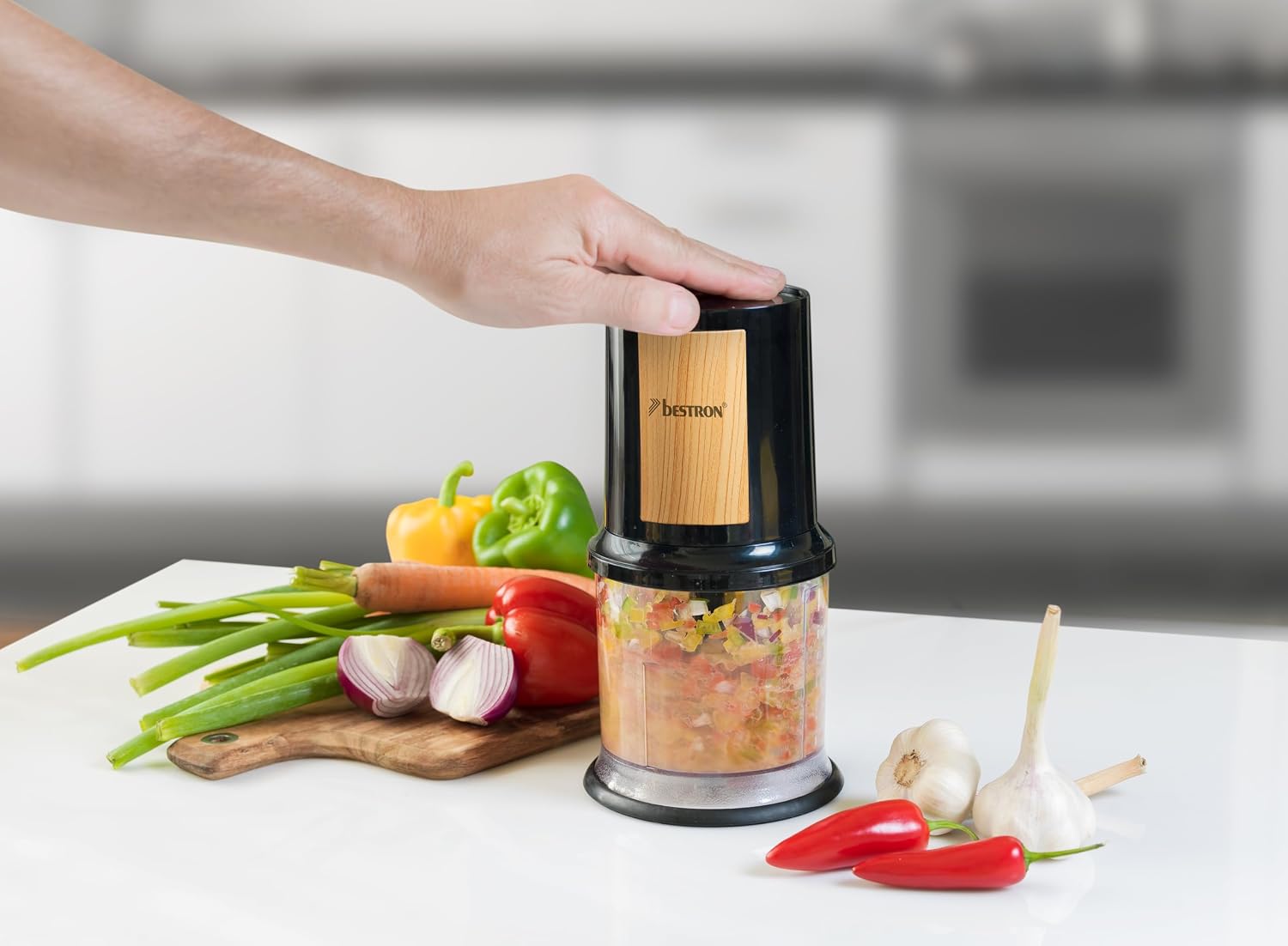 Detalle 2 de Bestron hachoir électrique, mini hachoir 500 ml – 2 lames en inox, noir/argent