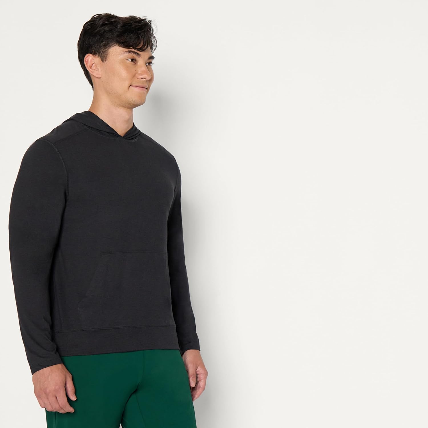 Thumbnail 1 de Amazon Essentials Men's Athletic Soft Performance Lightweight Gym Hoodie Sweatshirt