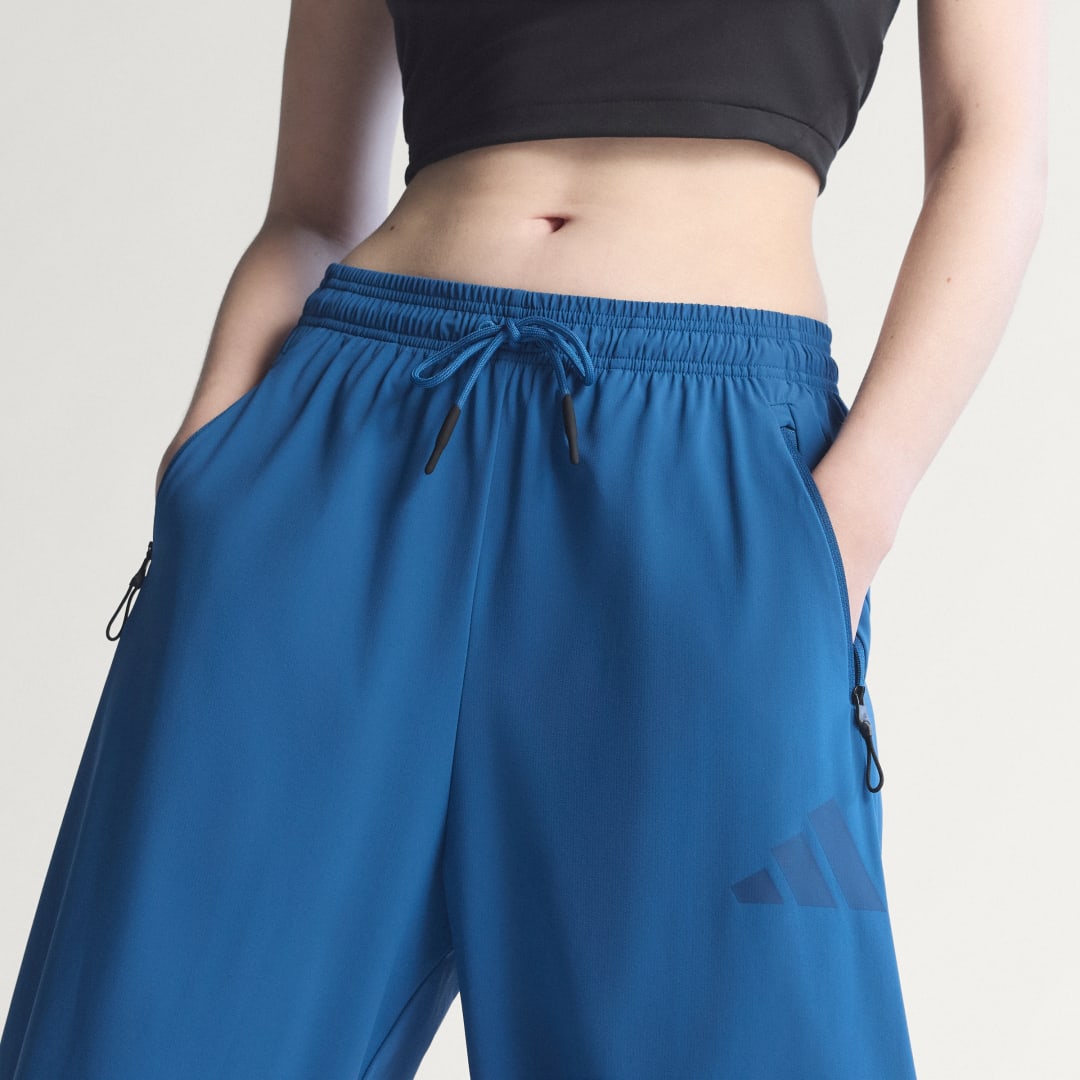 Detalle de Pantalón de tejido técnico Z.N.E. de Adidas: visión clara para uso diario y entrenamiento ligero
