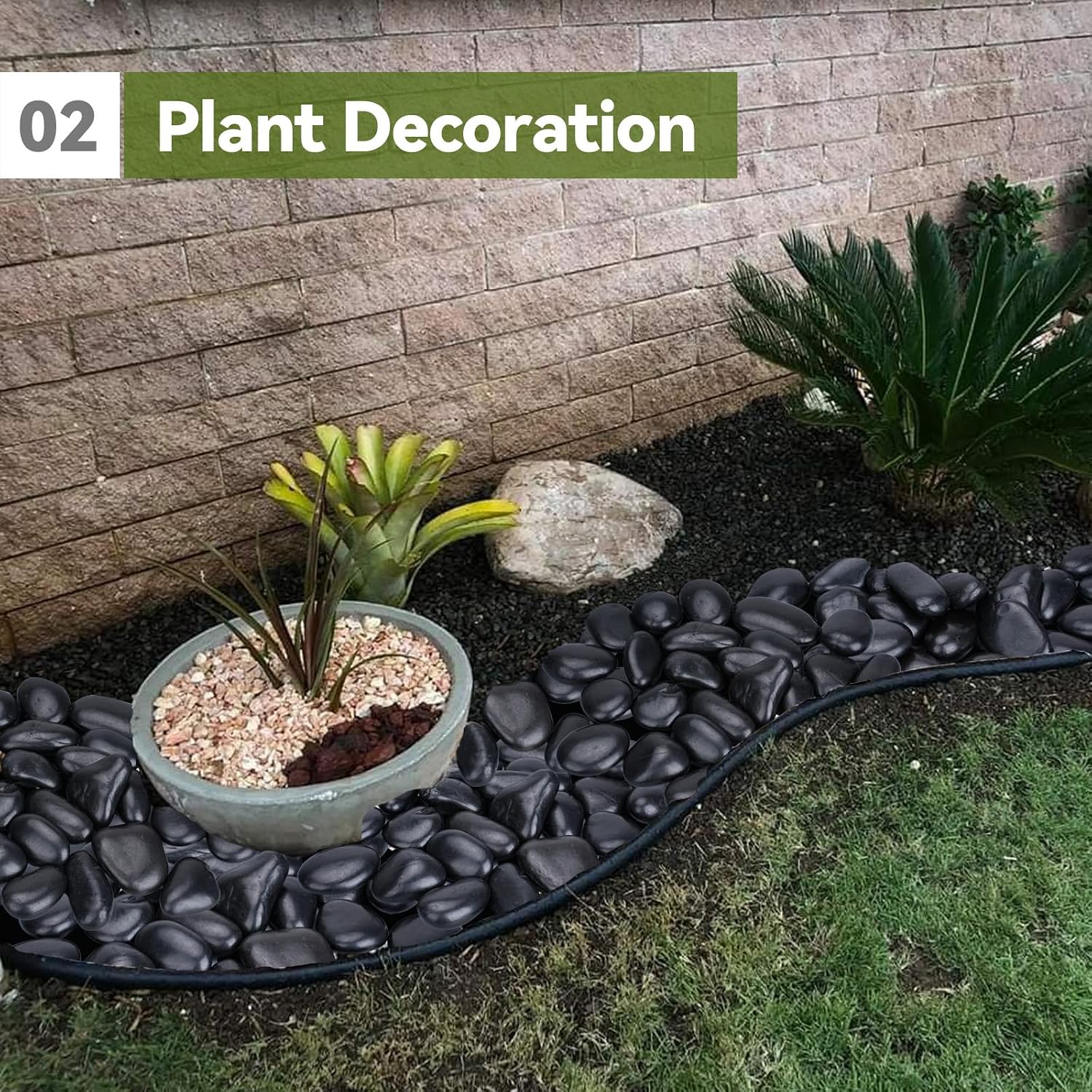 Detalle de Pulovin 3–4 Inch Black Landscape Rocks, Polished Natural Stones for Planters