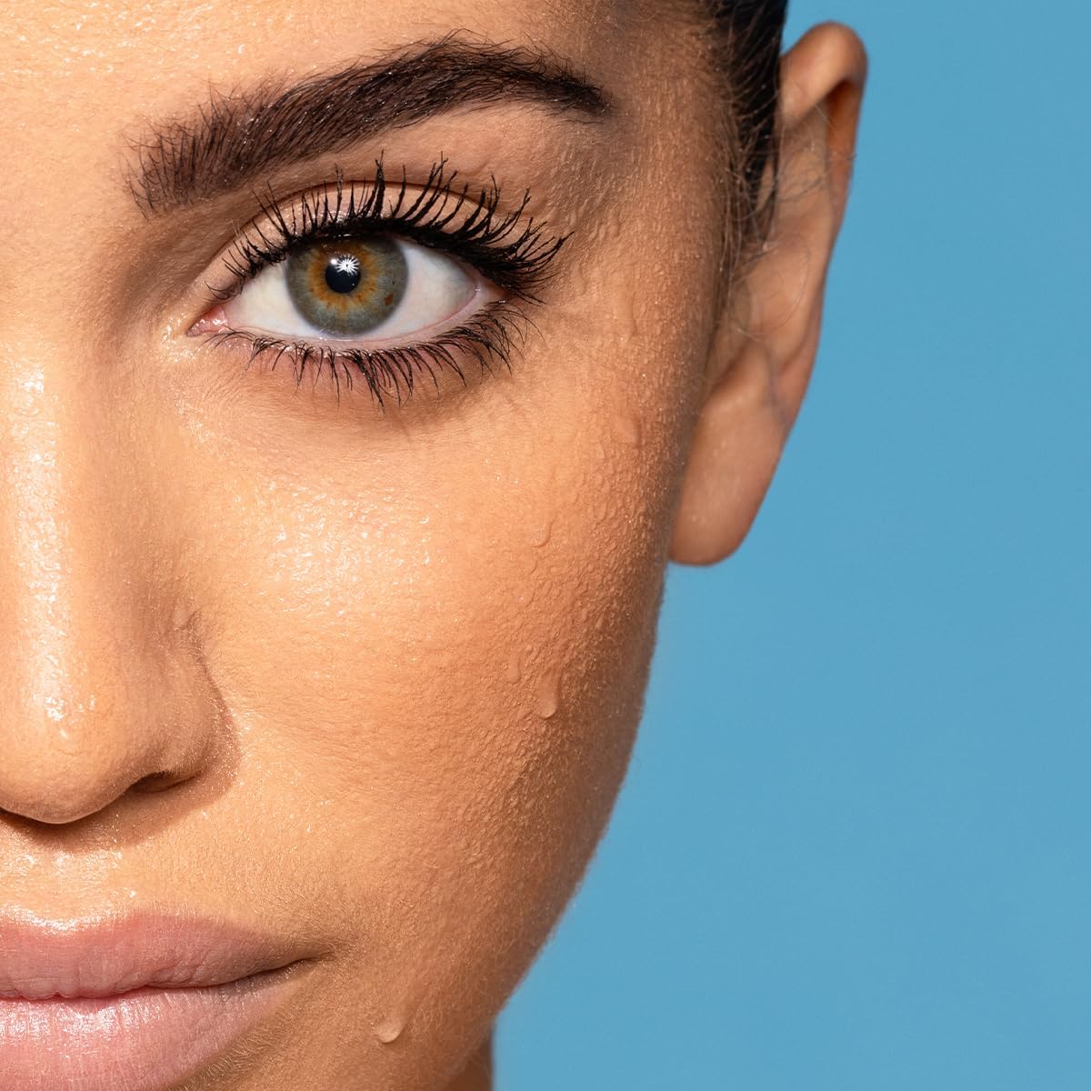 Detalle 1 de Pupa Vamp! Mascara 001 svart – vattenfast gelmascara för volym och längd