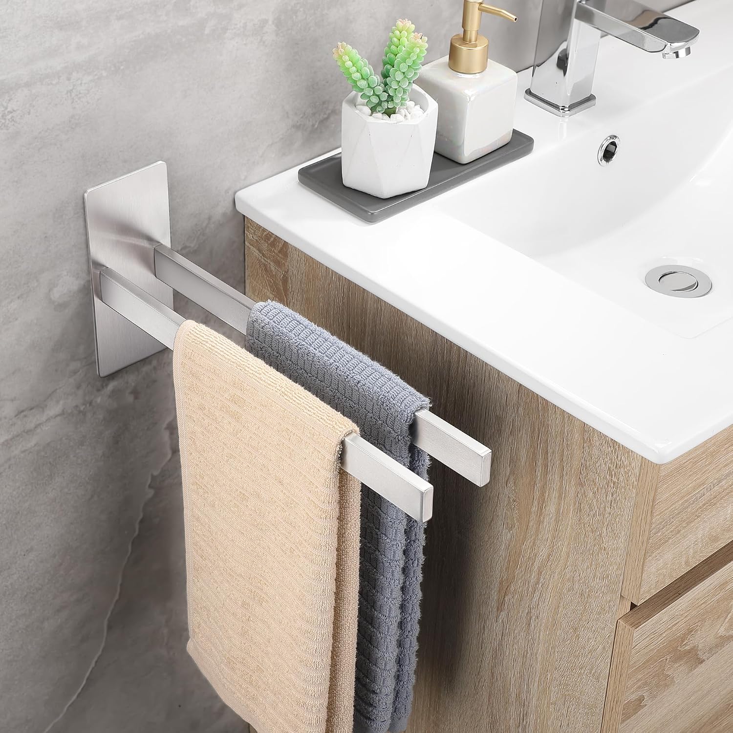 Detalle 2 de OETAMS Handtuchhalter Ohne Bohren – Doppelt Silber, 2-armig, Selbstklebend aus 304 Edelstahl