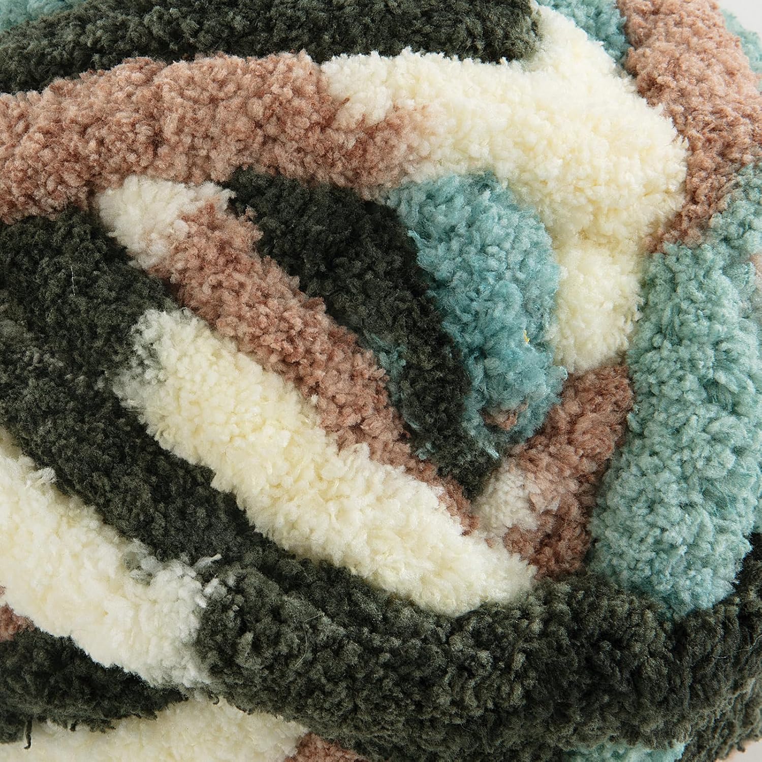 Thumbnail 6 de HOMBYS Chunky Tie-Dye Chenille Yarn, 8 Skeins, 3/4-Inch Green and White