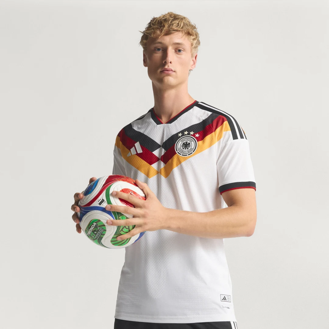 Detalle 2 de Camiseta primera equipación Alemania 26 Oficial - Adidas