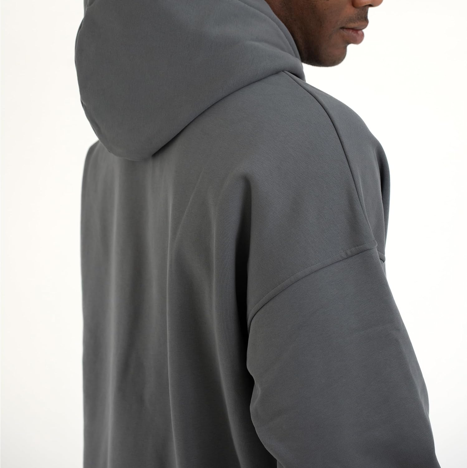 Detalle de Johnny Urban Cody hoodie oversize unisex in jersey leggero e tessuto pesante