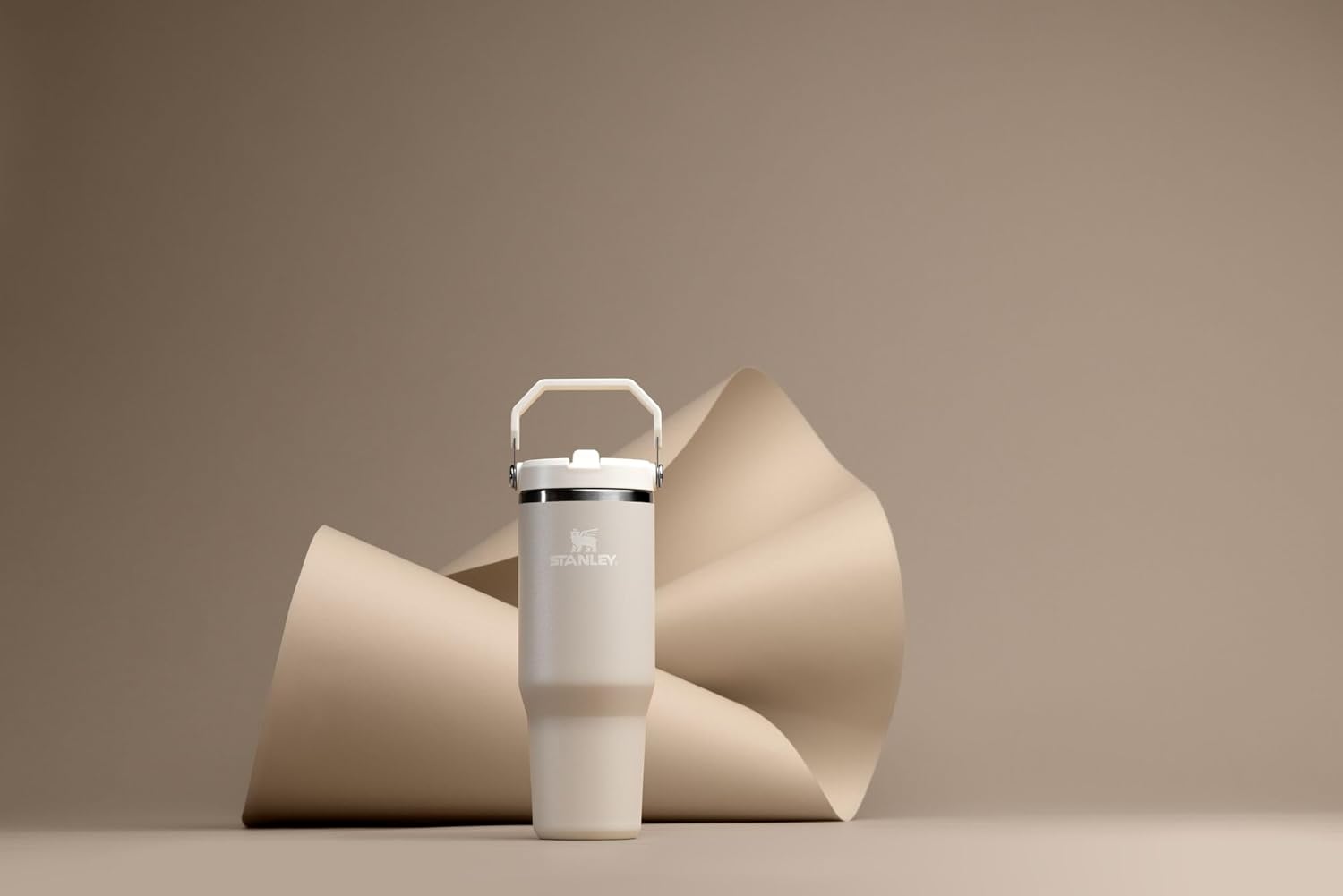 Detalle 2 de STANLEY IceFlow 2.0 flip straw tumbler 30 oz