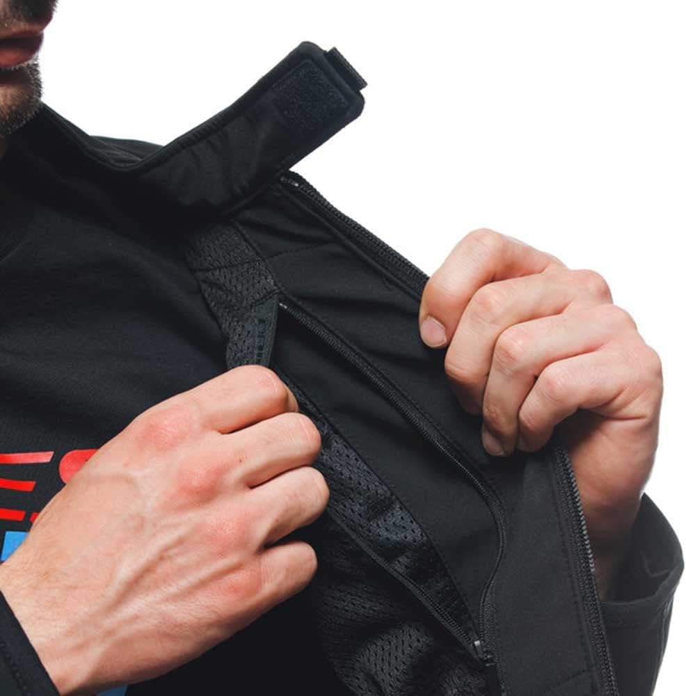 Detalle de DAINESE Ignite Air Tex Jacket Uomo: giacca moto estiva con protezioni Pro-Armor e mesh ventilation