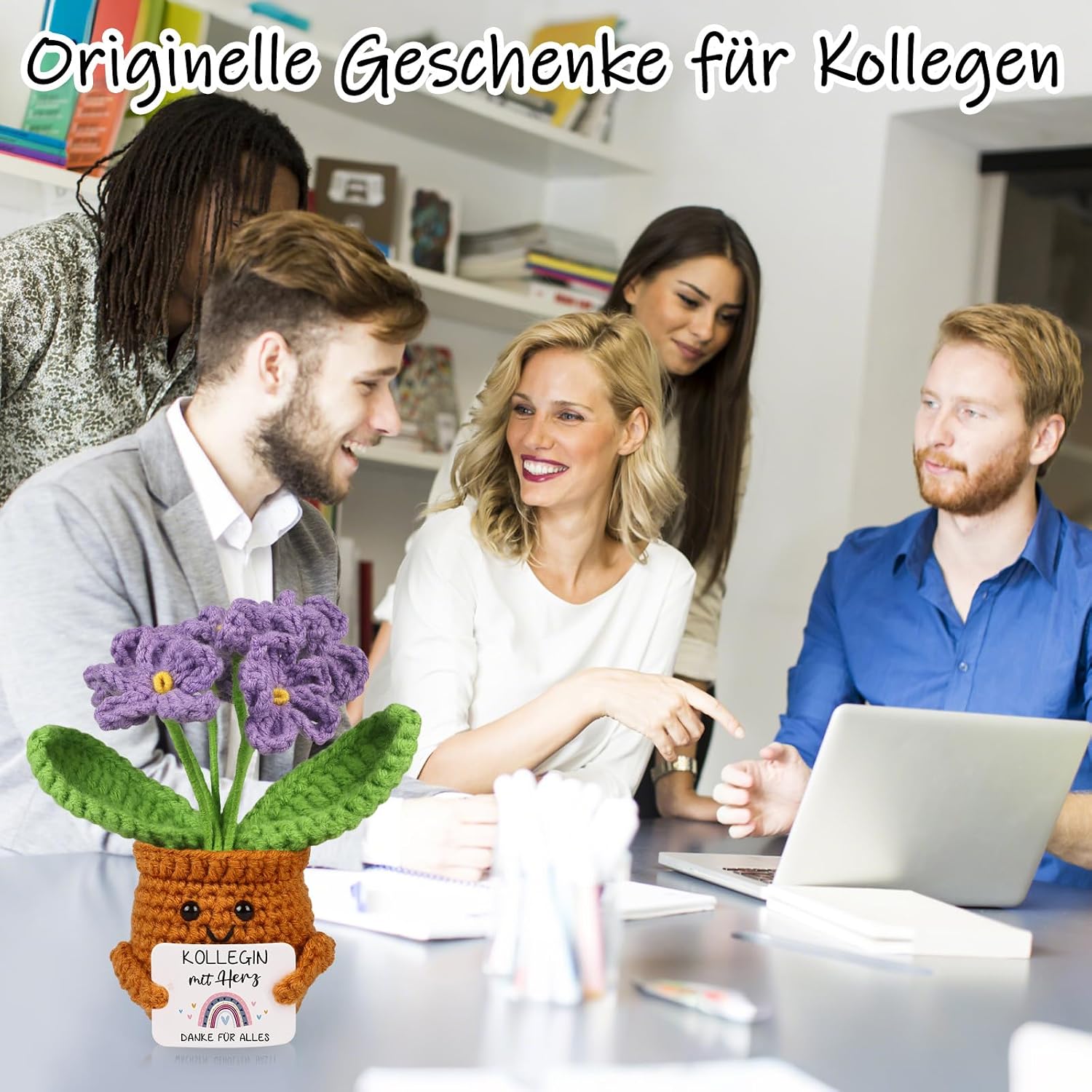 Detalle 2 de Lila Pocket Hug Vergissmeinnicht mit Karte