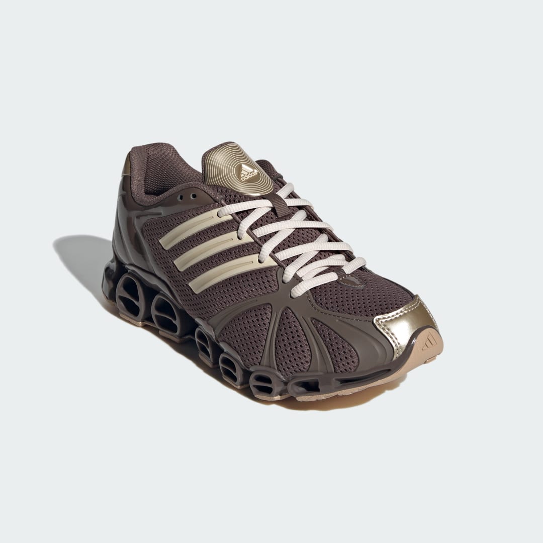 Detalle de Zapatilla Mega Ghostride de Adidas — Marrón