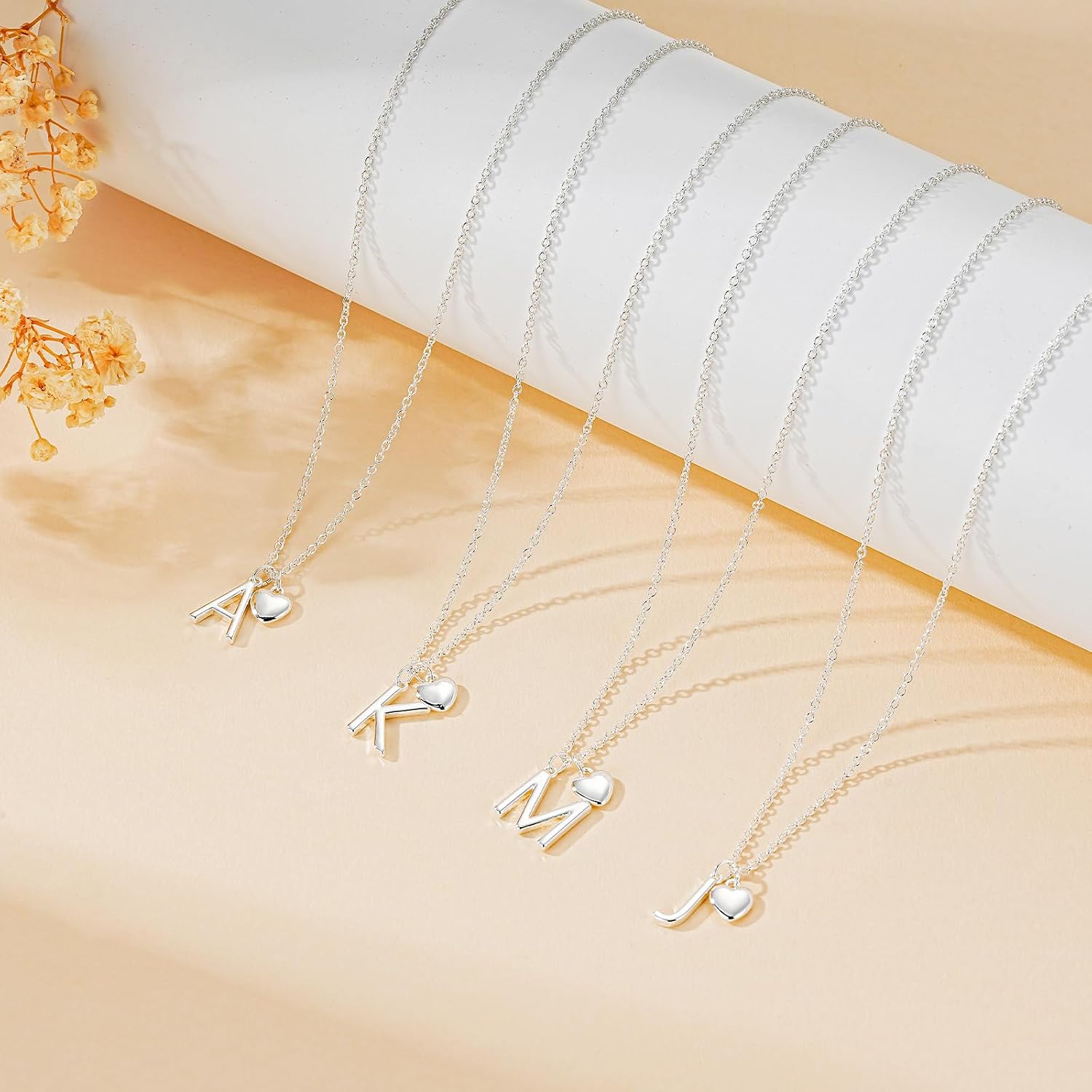 Detalle 1 de Sterling Silver Heart Initial Necklace