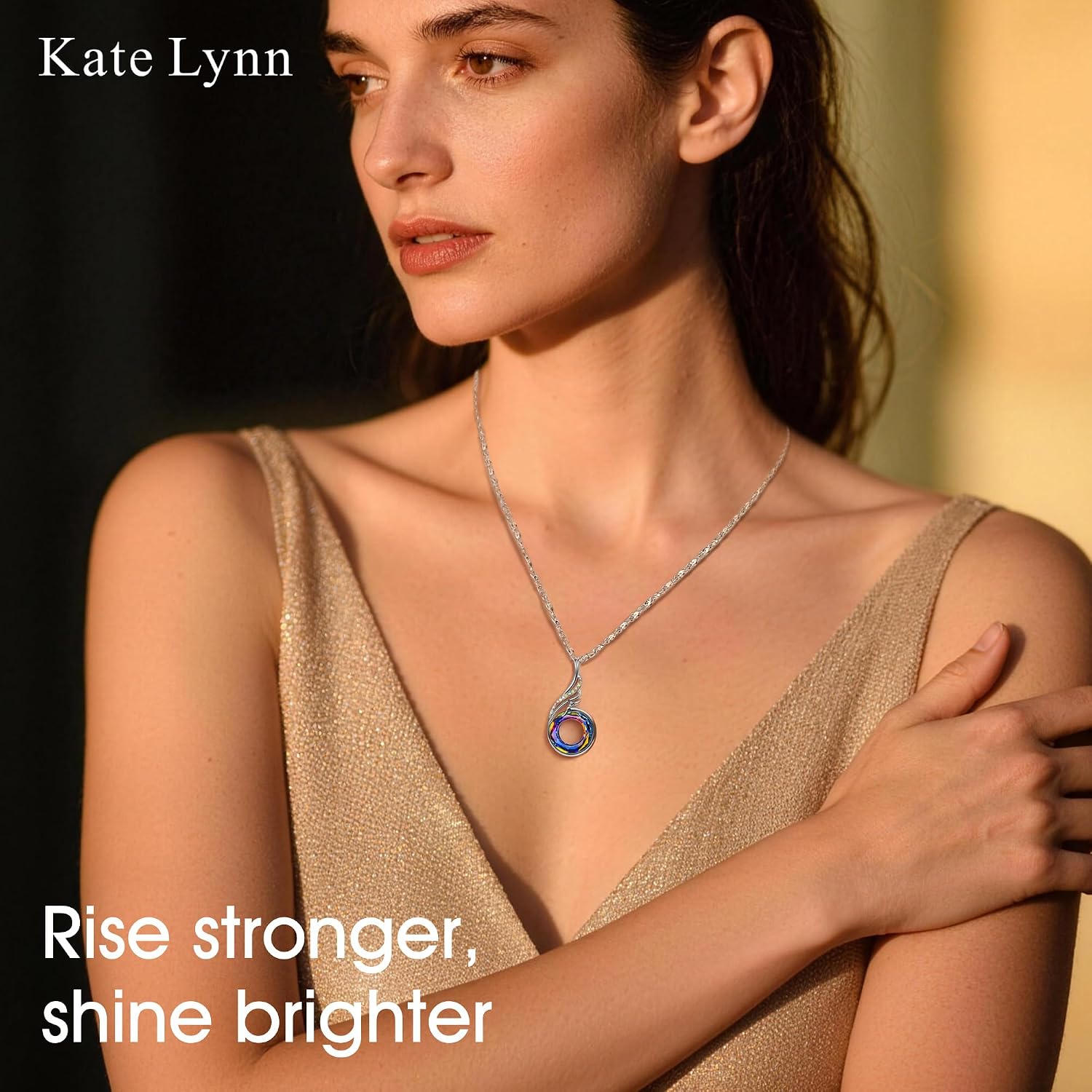 Detalle de Kate Lynn Phoenix Pendant Necklace, 18-Inch Chain