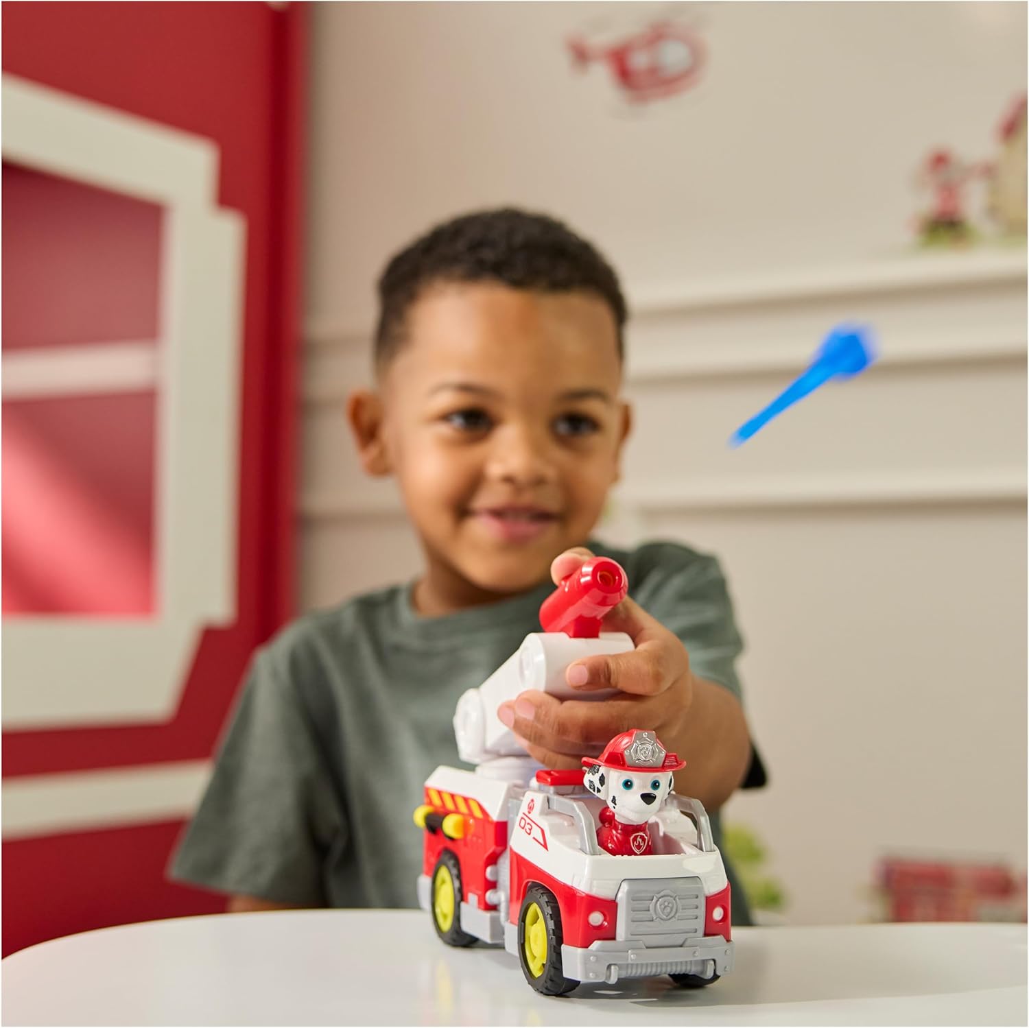 Thumbnail 1 de Marshall Rescue Fire Engine 20.3 cm toy