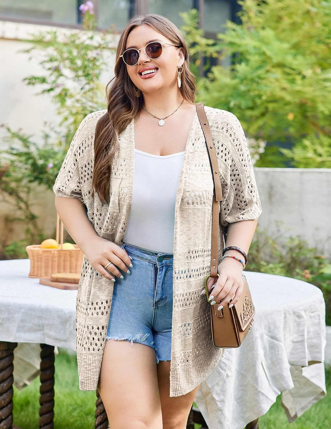 Detalle 2 de IN'VOLAND Plus Size Lightweight Crochet Cardigan for Women