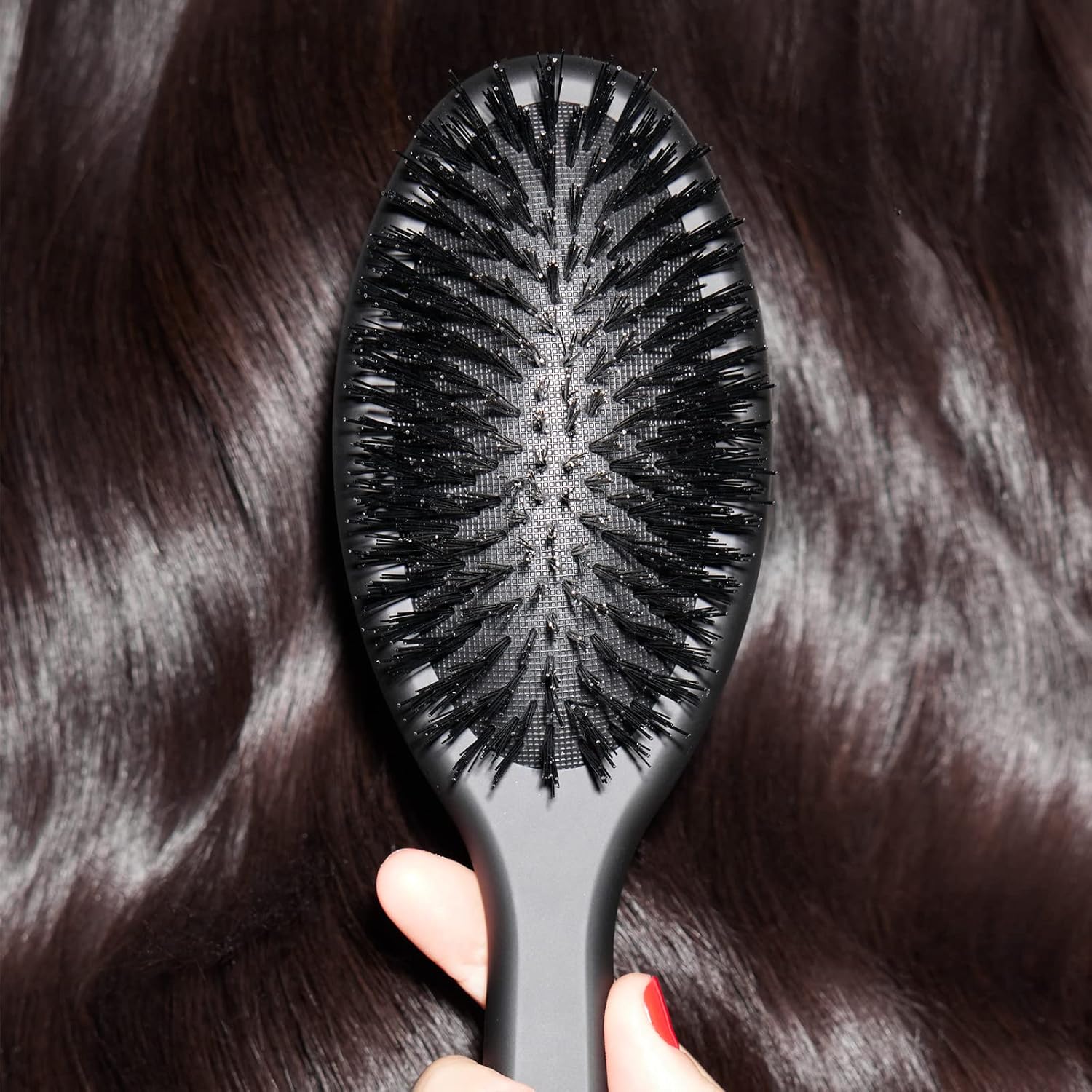Detalle de ghd The Dresser – ovale Haarbürste zum Entwirren und Verteilen von Pflegeölen