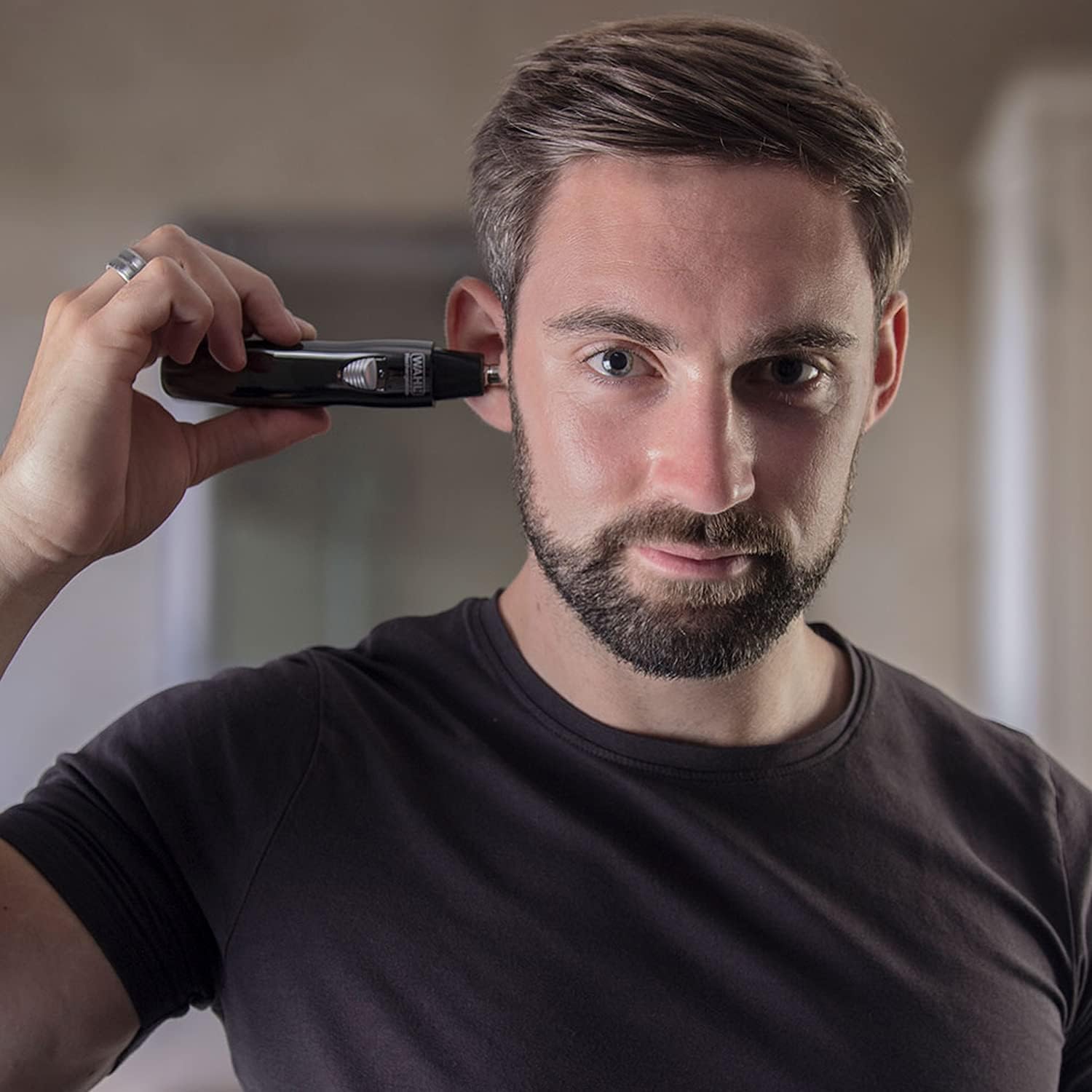 Detalle de Wahl 3 in 1 Personal Trimmer – Rechargeable nose hair, eyebrow and facial hair trimmer (black)