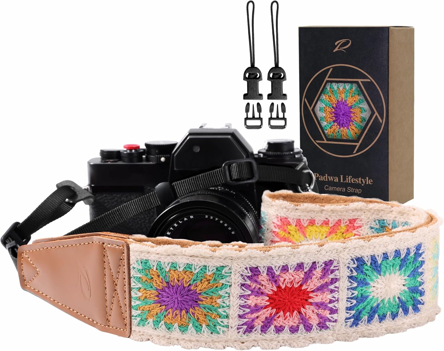 Detalle de Padwa Lifestyle White Crochet Camera Strap with 2" Full‑Grain Leather Ends