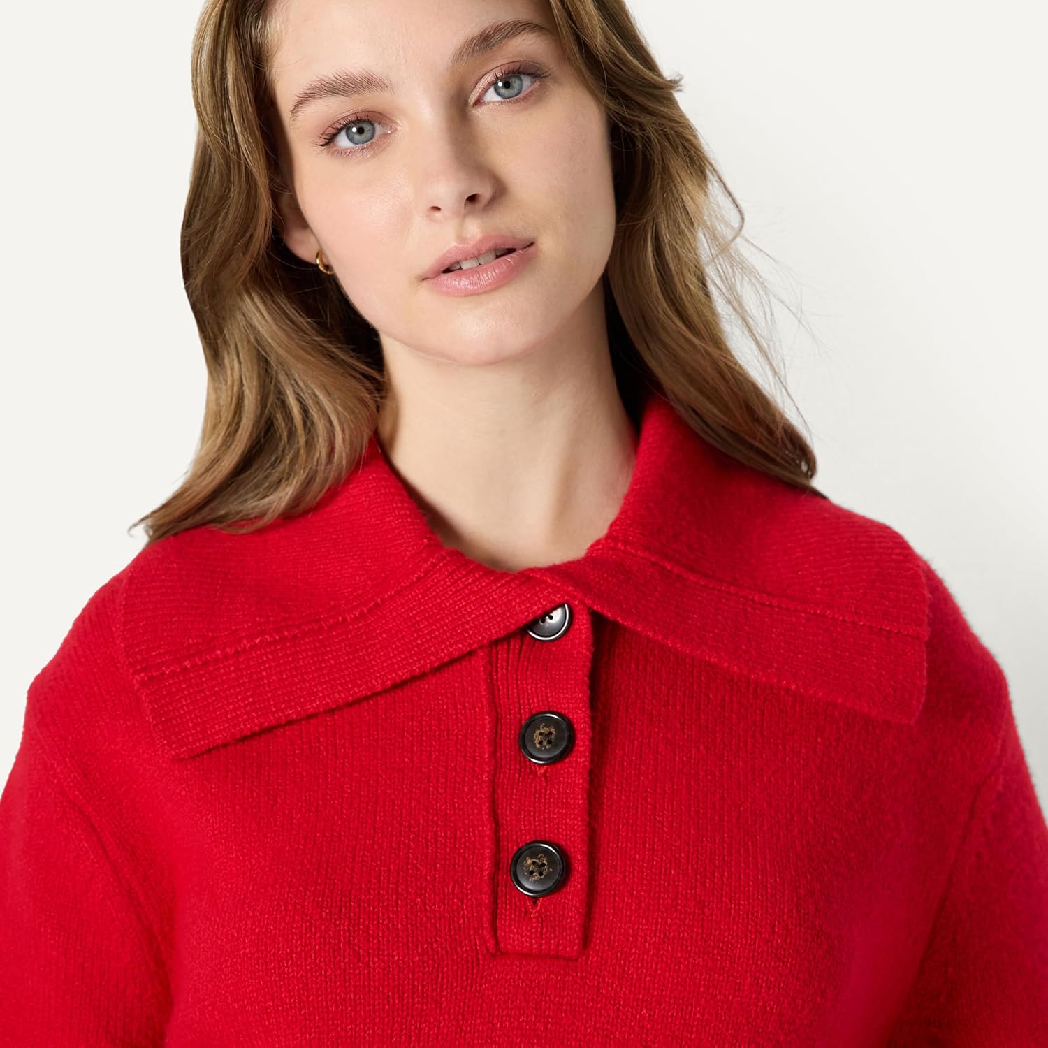 Thumbnail 2 de Amazon Essentials Women’s Relaxed-Fit Button Collar Jumper