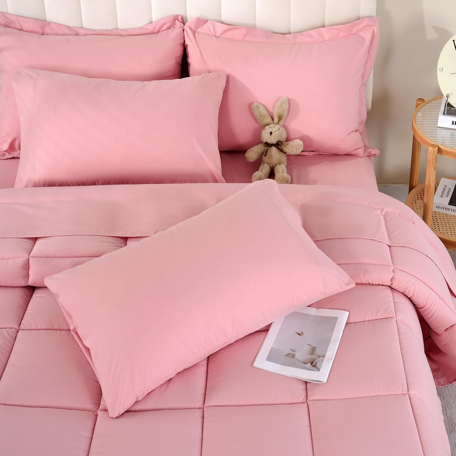 Detalle de DOWNCOOL 1 Queen Comforter Set, 7-Piece Pink Microfiber Bedding