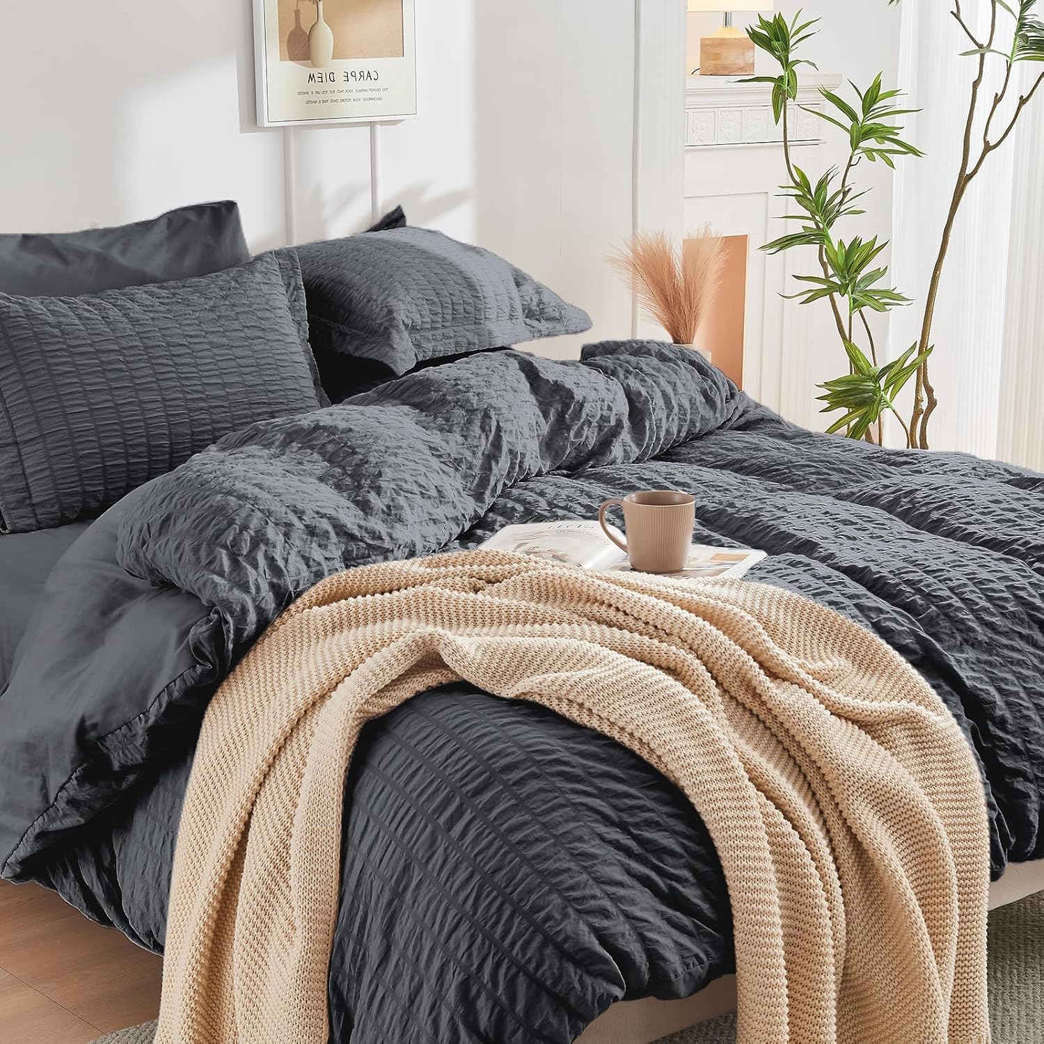 Thumbnail 6 de HYMOKEGE Dark Grey Queen Duvet Cover Set (3-Piece) — Brushed Microfiber Seersucker with Zipper Closure