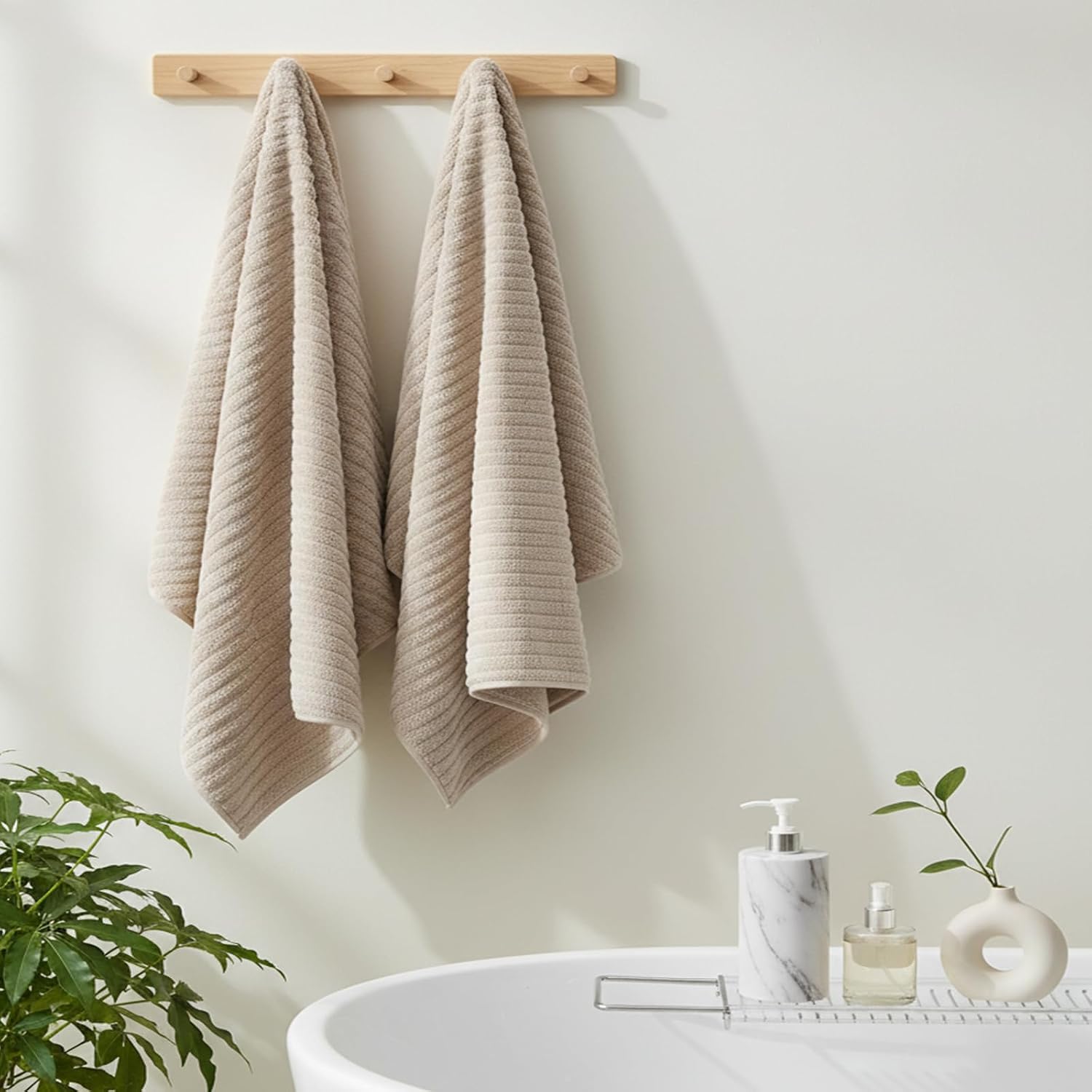 Detalle 2 de NALIVO 2-Piece 40" x 80" Microfiber Bath Sheets, Beige, Quick-Drying