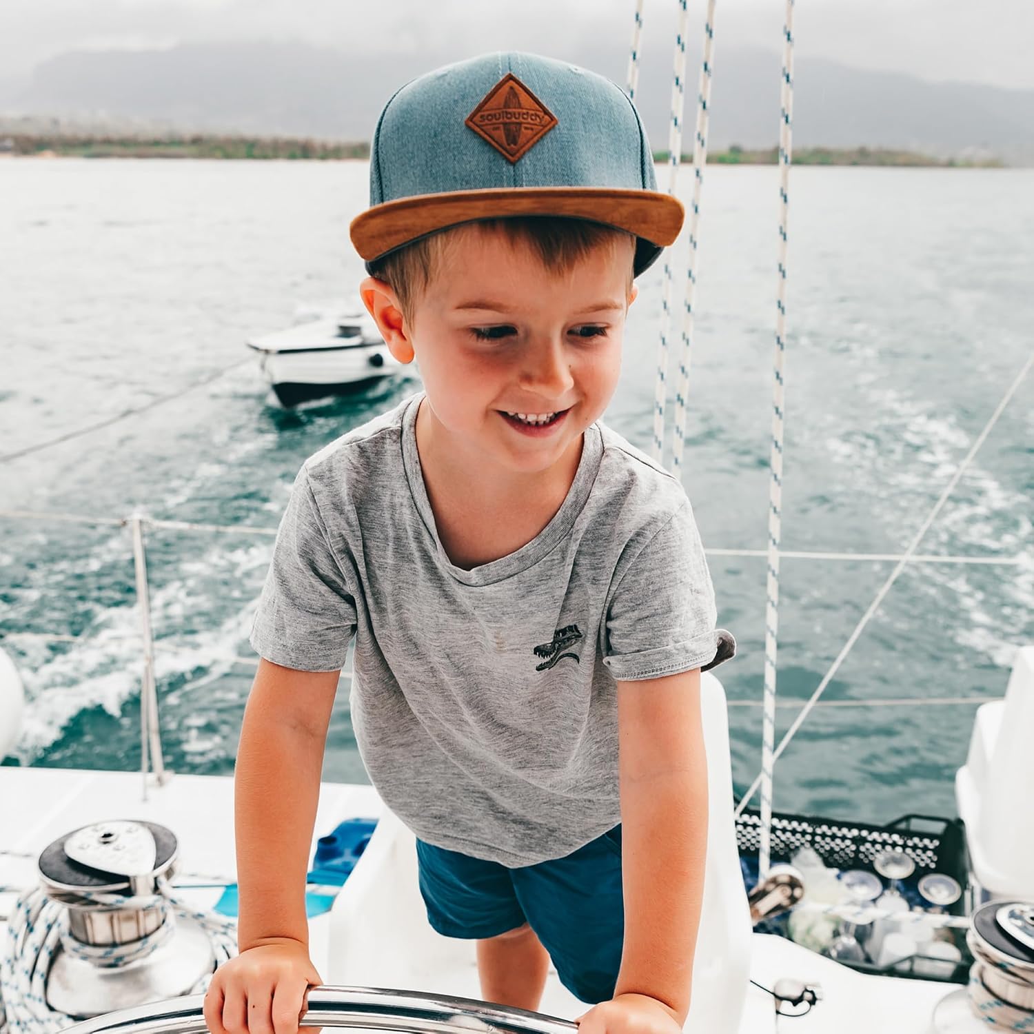 Detalle 2 de Soulbuddy Kinder Baseball Cap für Jungen & Mädchen – verstellbare Snapback mit Sonnenschutz, 3 Größen