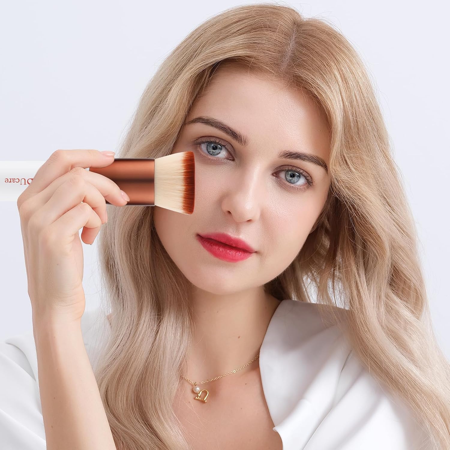 Detalle de DUcare Make-up-Schwamm & Foundation-Pinsel: Kabuki Flat-Top für cremige, pudrige oder flüssige Base