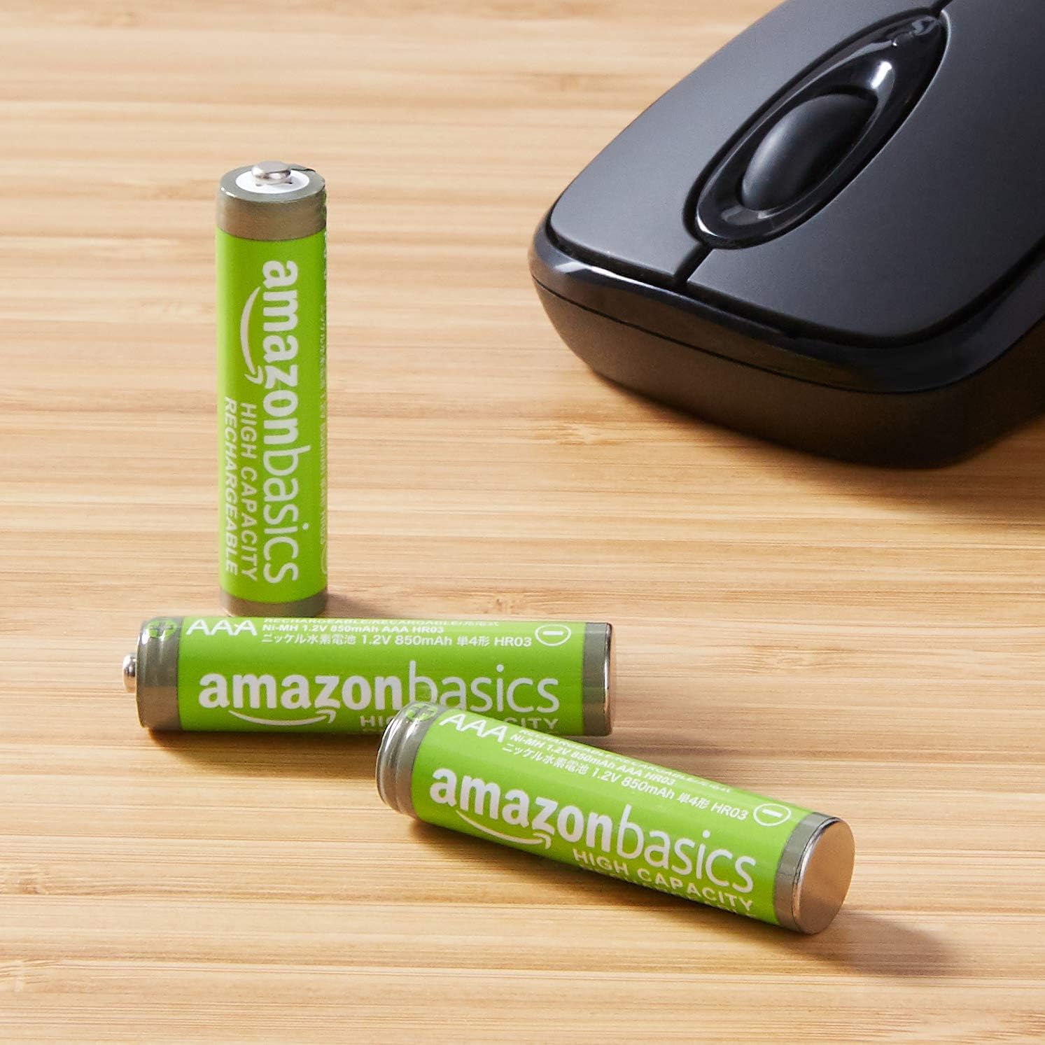 Detalle de Amazon Basics 24-Pack AAA NiMH Rechargeable Batteries — 850mAh, 1.2V, Pre-Charged