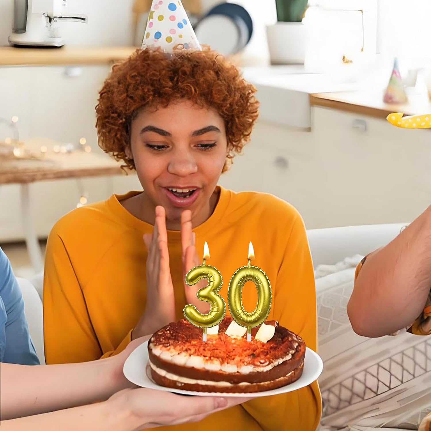 Thumbnail 5 de Gold 60th Birthday Candles & Balloons Number Candle Cake Topper Set