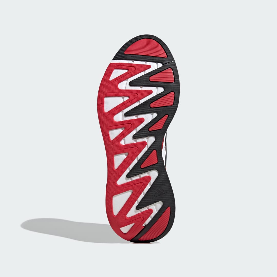 Detalle de Adizero Aruku de Adidas: zapatilla blanca para entrenos ligeros