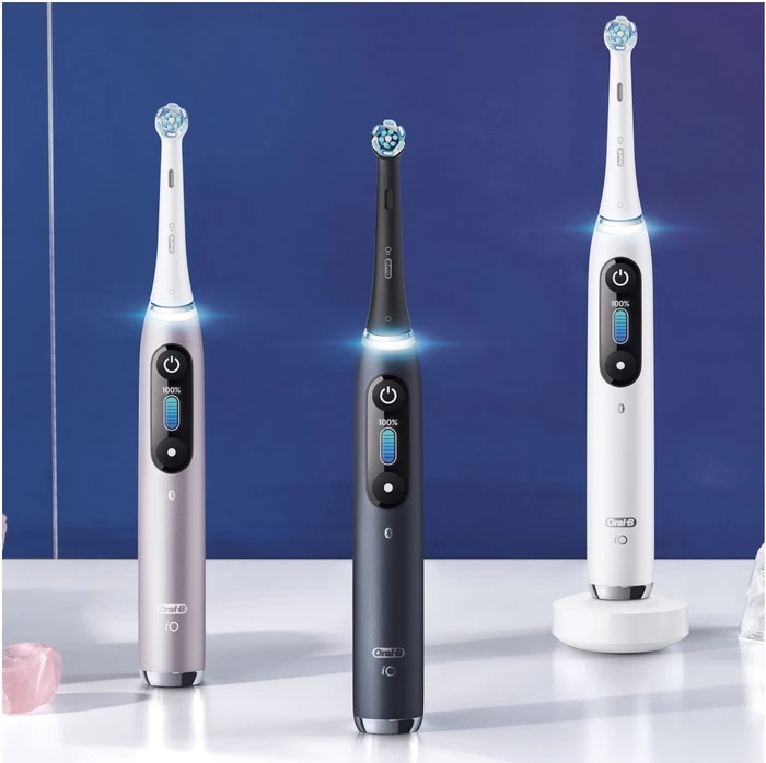 Detalle 2 de Oral-B iO 9 Holiday Edition mit zusätzlichen Aufsteckbürsten – präzise Reinigung und KI-Feedback
