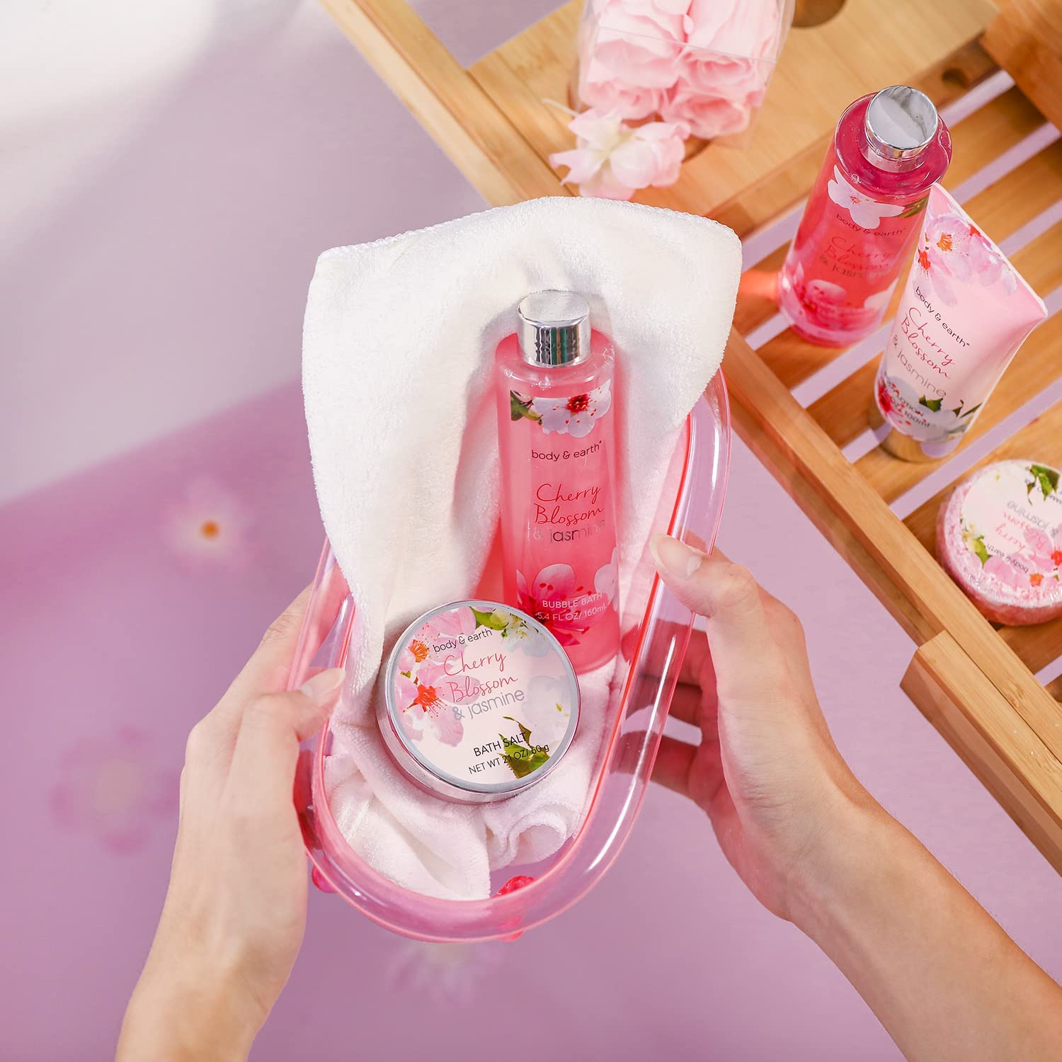 Thumbnail 6 de BODY & EARTH 8-teiliges Geschenke-Set für Frauen mit Kirschblüten & Jasmin Duft