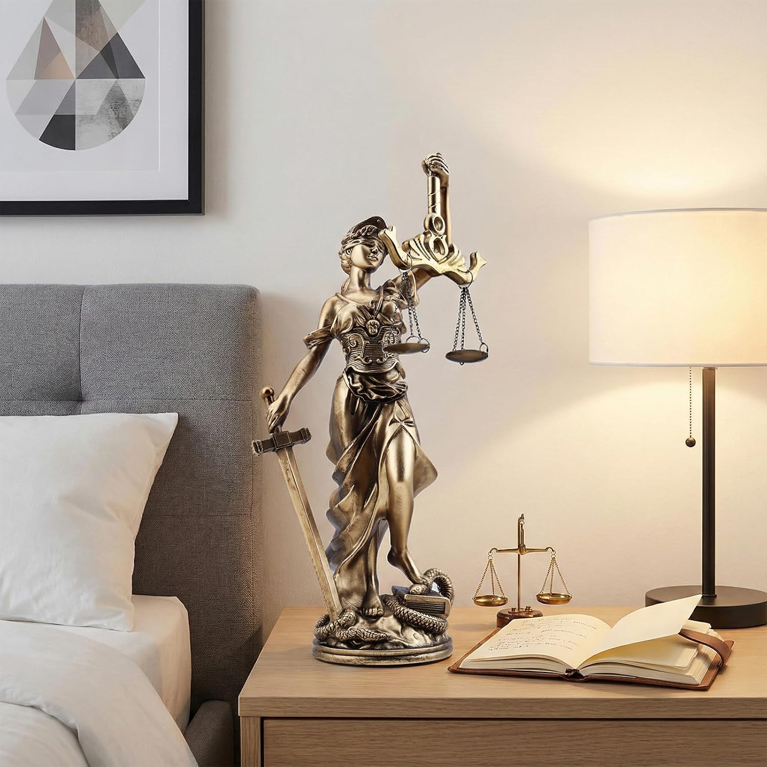 Thumbnail 4 de LOVIN PRODUCT LP1X3 beeld van Vrouwe Justitia in kunsthars met antieke bronslook